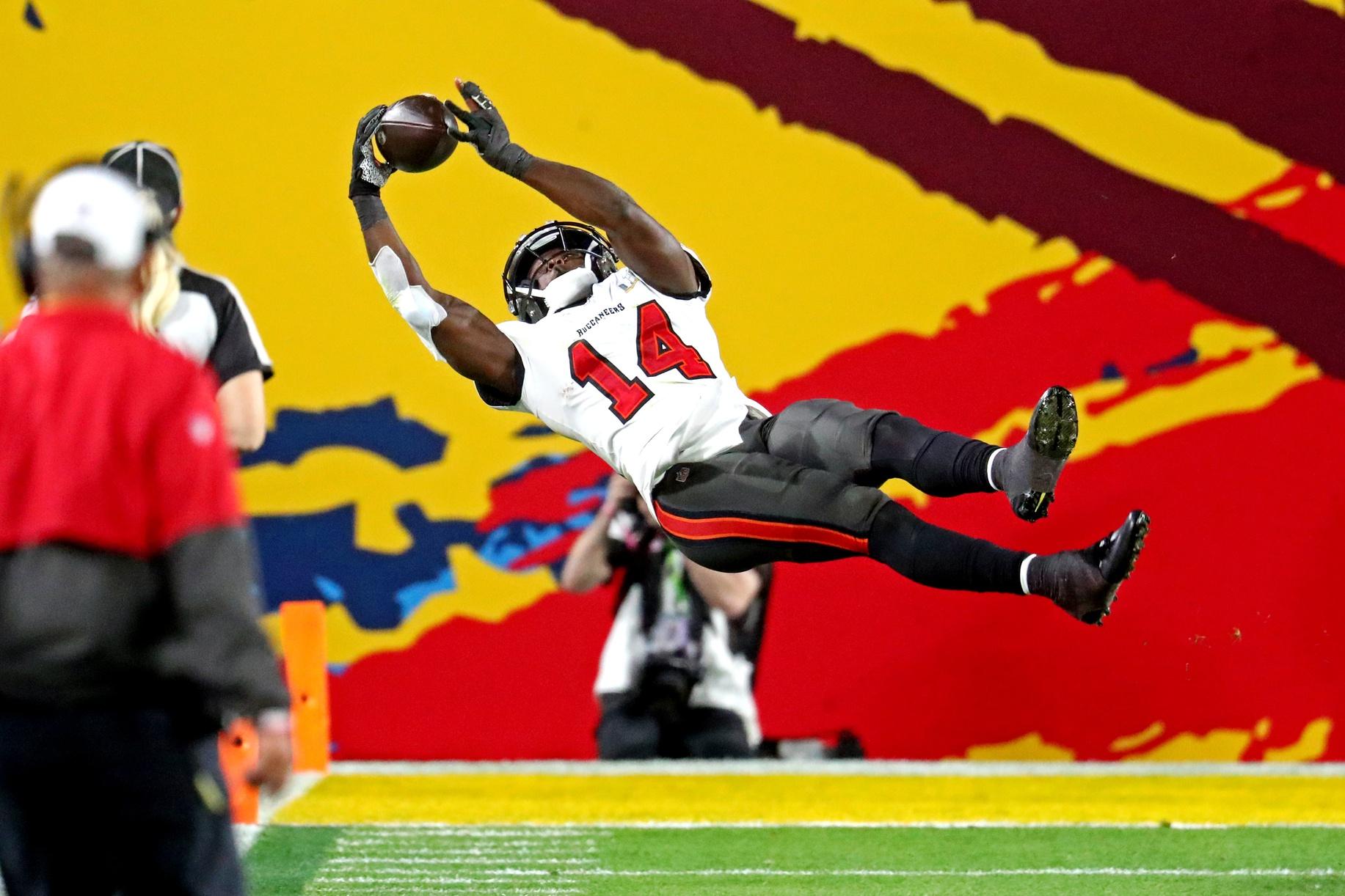Tampa Bay Buccaneers keeping Chris Godwin on 2021 franchise tag