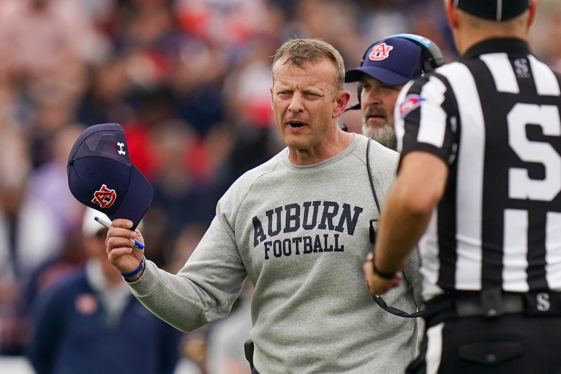 NCAA Football: Birmingham Bowl-Houston at Auburn
