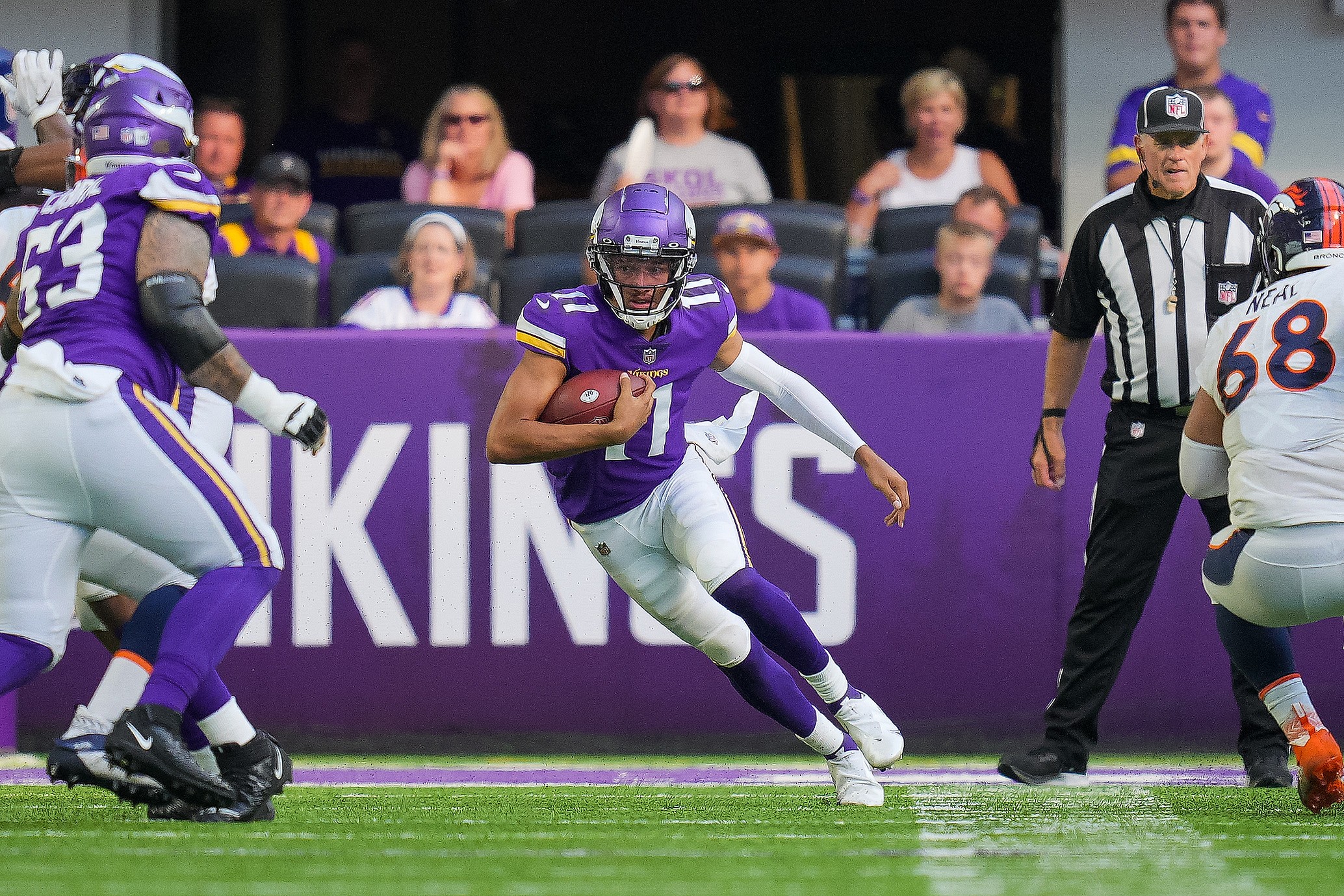minnesota vikings; kellen mond