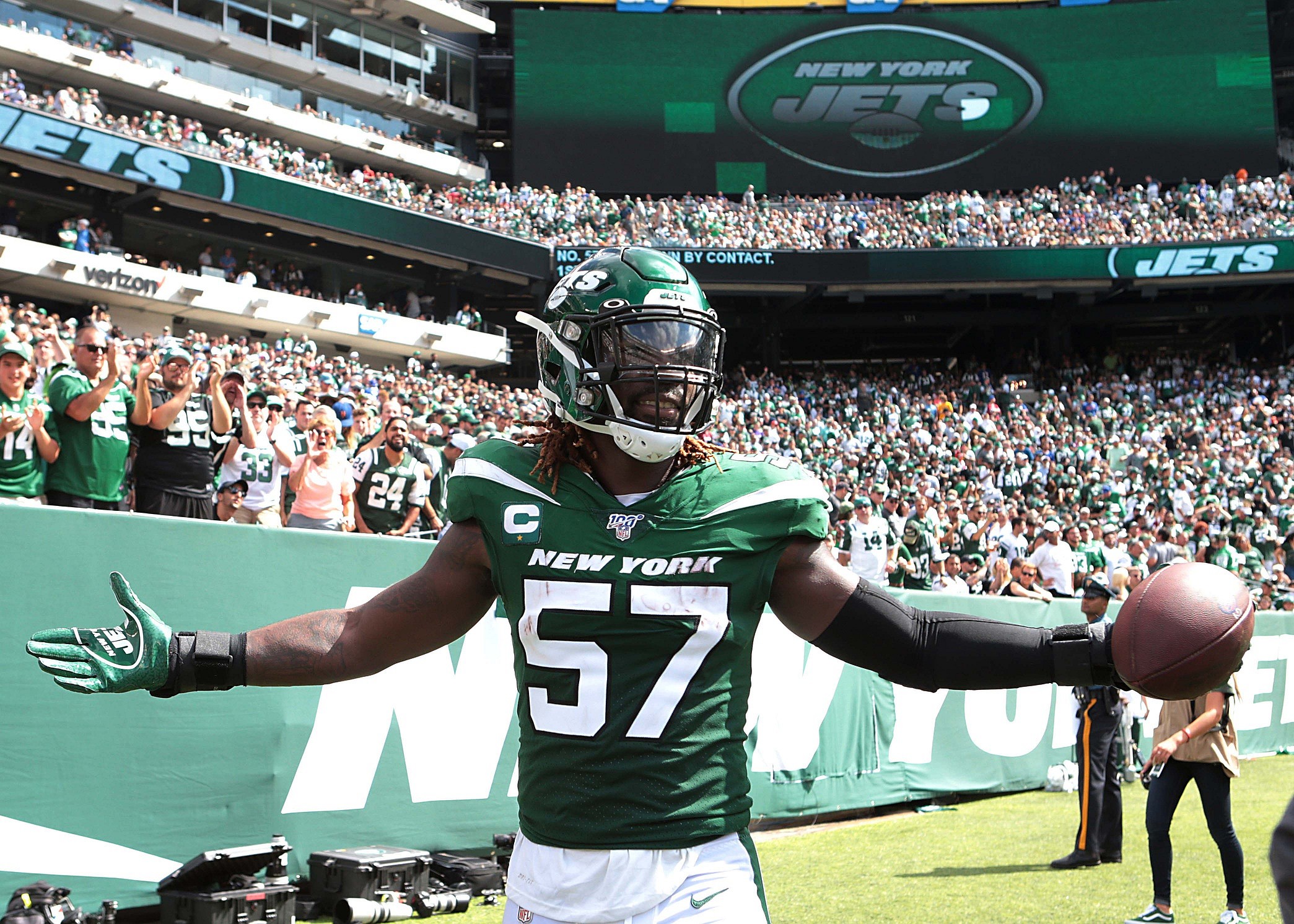 Jets linebacker C.J. Mosley