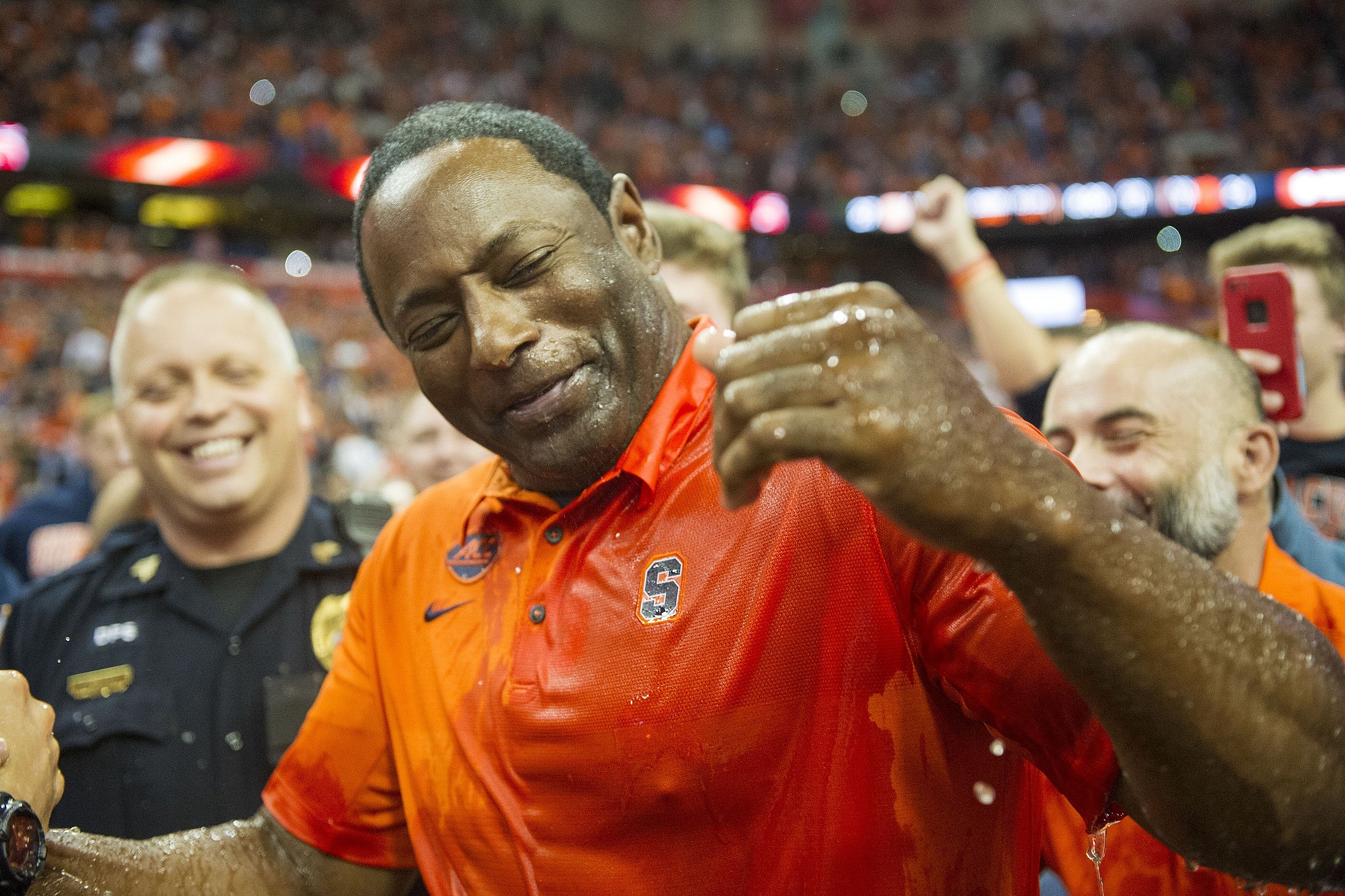 Syracuse head coach Dino Babers