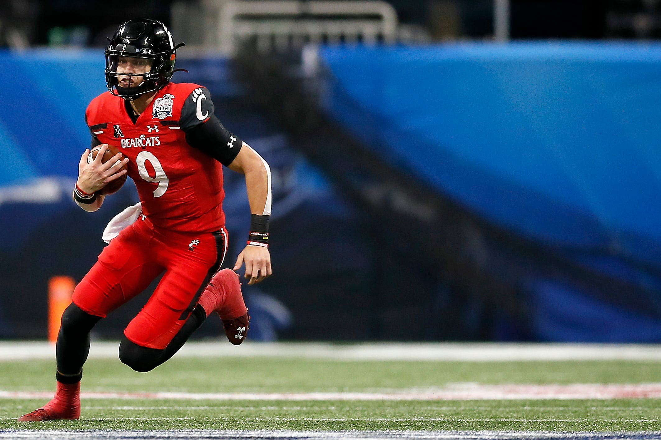 cincinnati bearcats qb desmond ridder