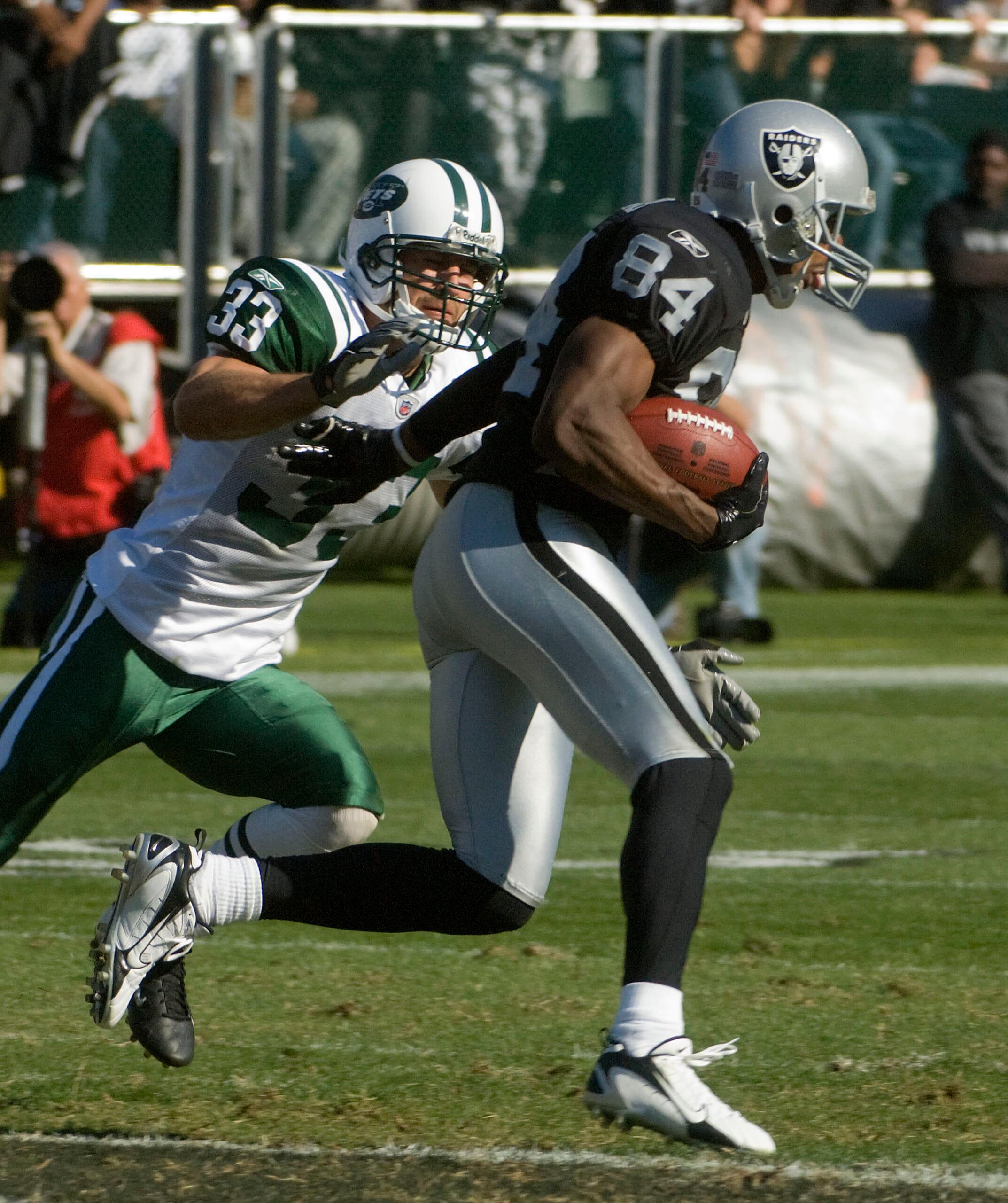 Raiders Javon Walker was an NFL free agency bust