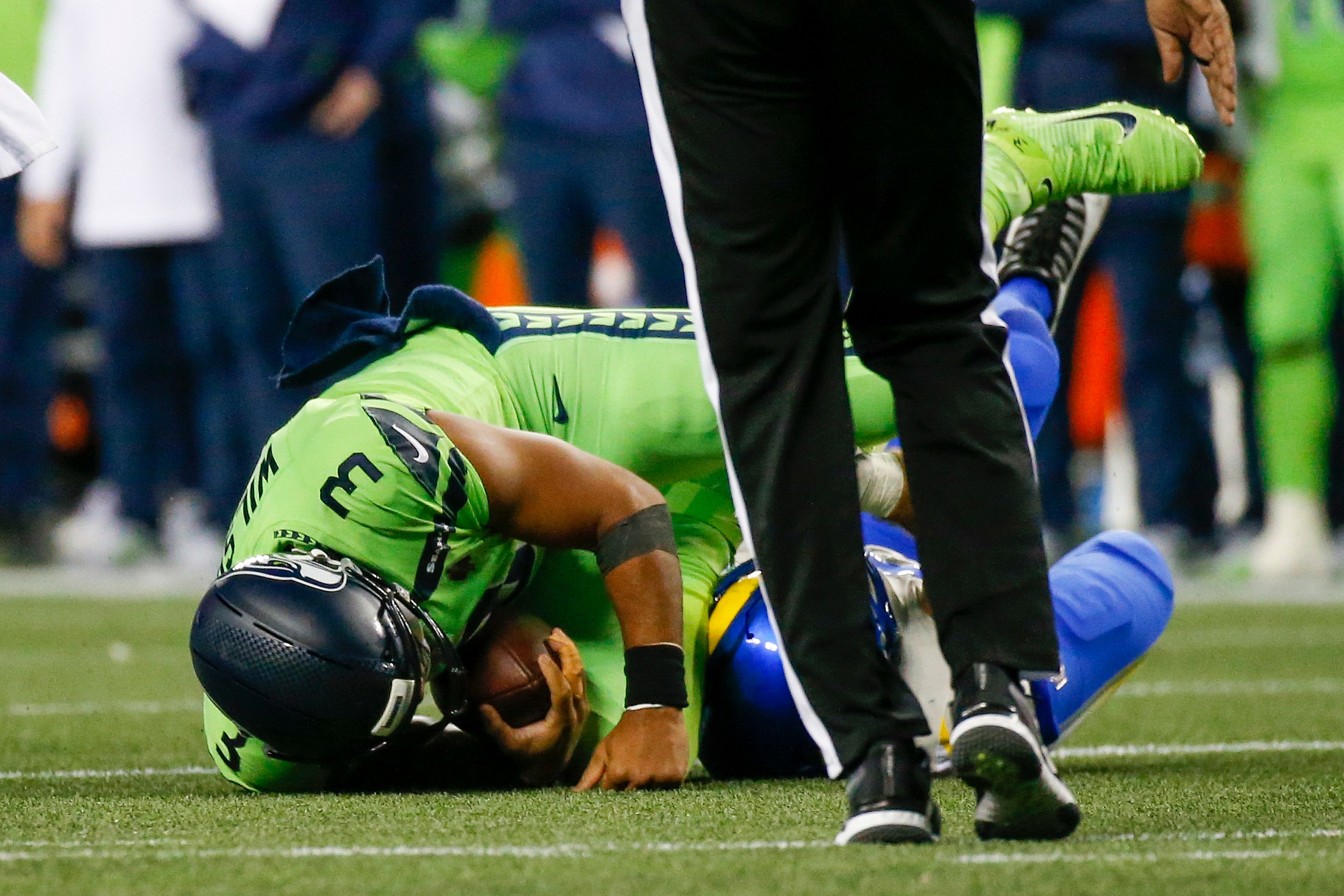 russell wilson sacked, seattle seahawks