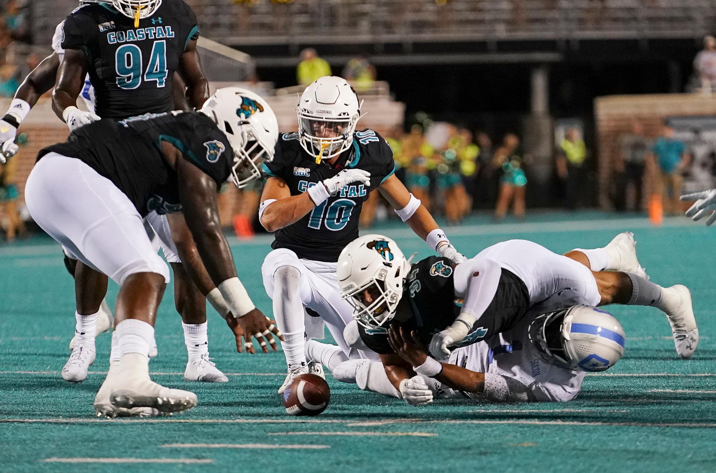 coastal carolina vs kansas jayhawks