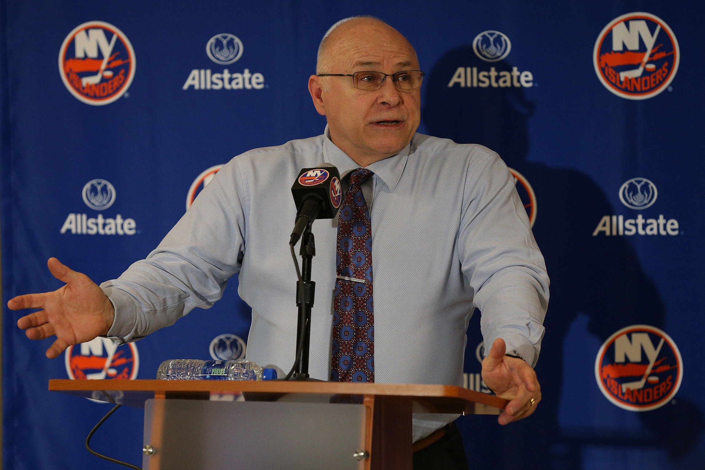 Barry Trotz: New York Islanders coach making best of COVID-19