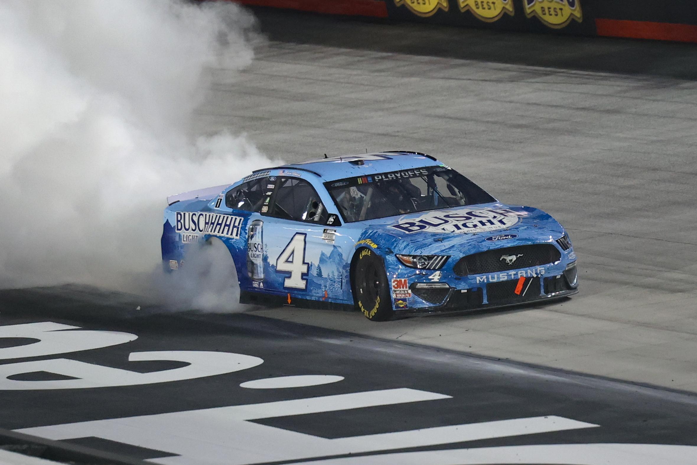 NASCAR: Bass Pro Shops NRA Night Race/Kevin Harvick