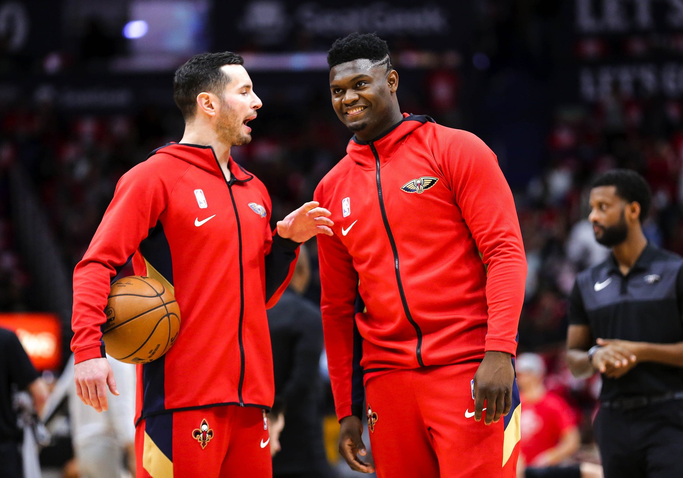 JJ Redick offers key veteran leadership to younger Mavs