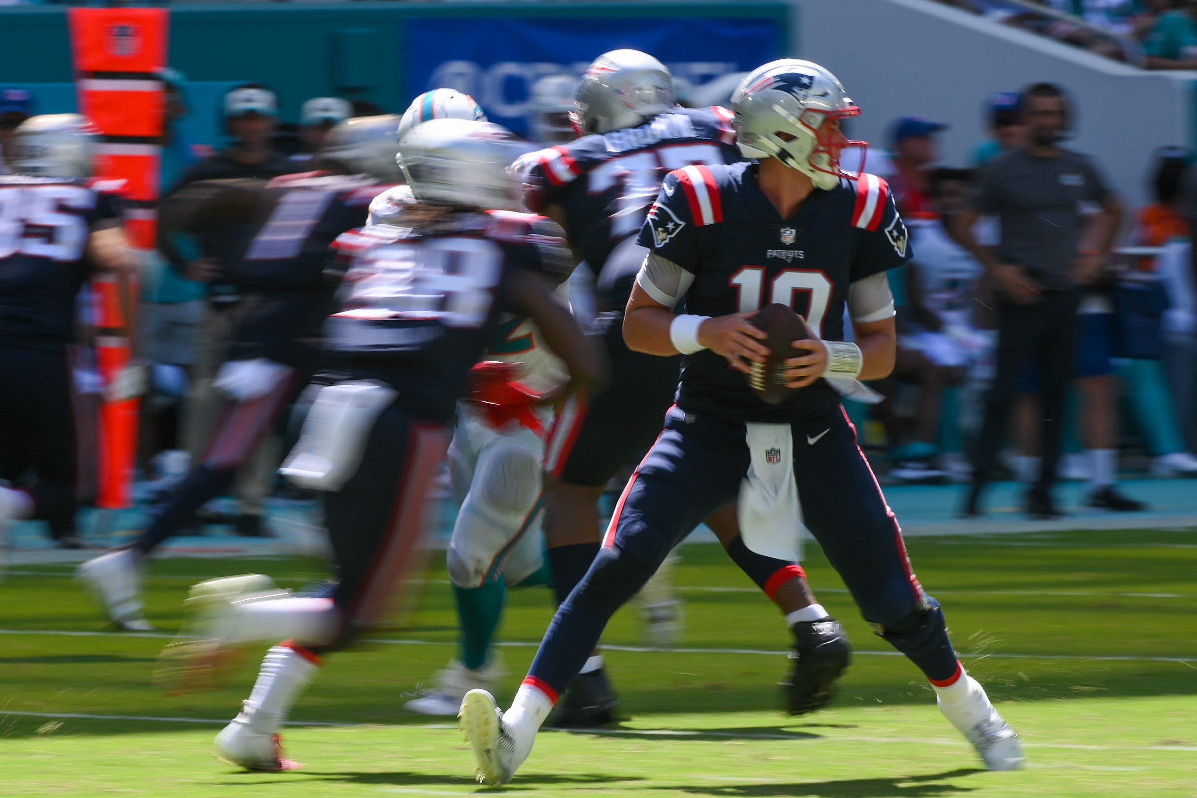 mac jones injury, new england patriots