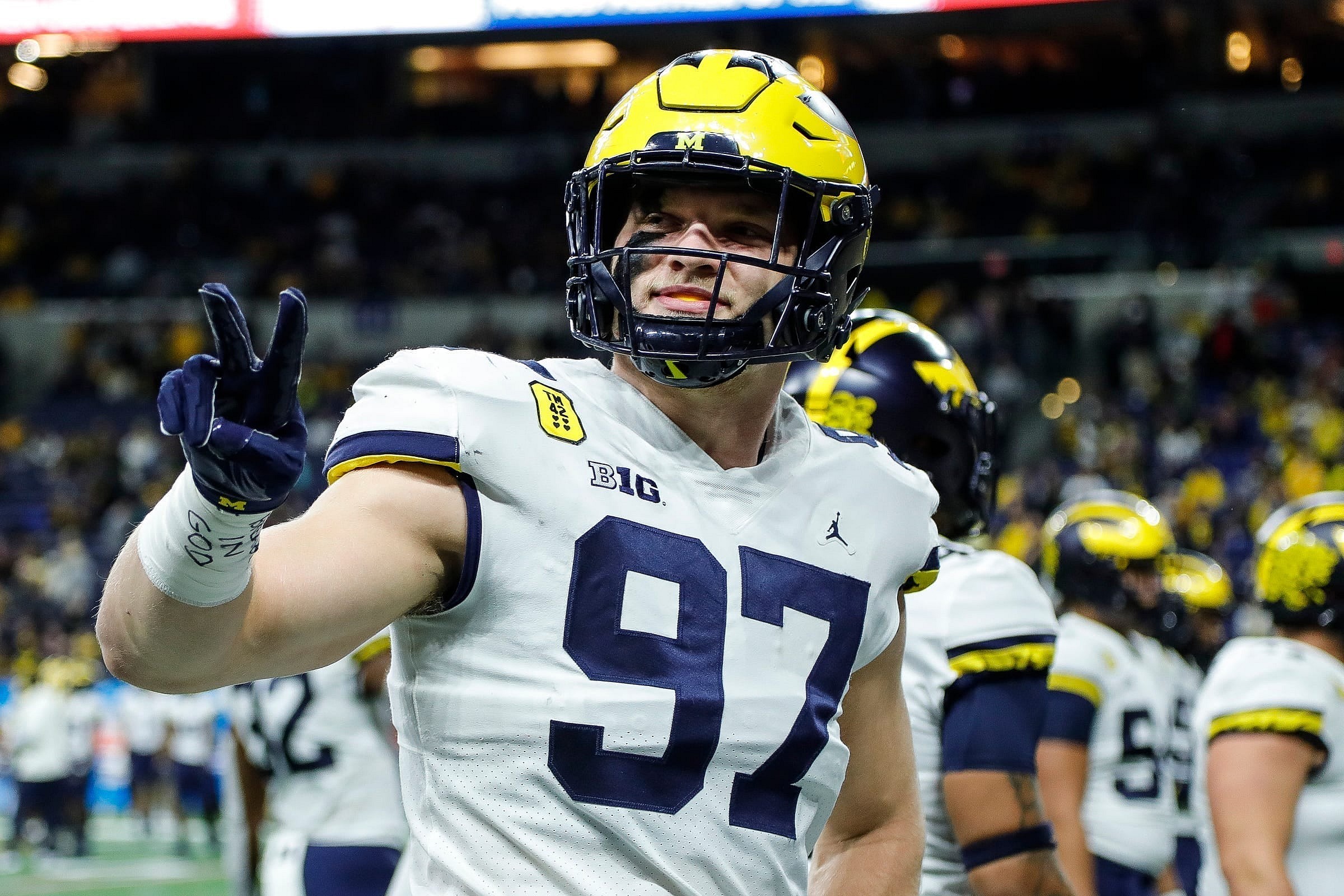 2022 NFL mock draft, Aidan Hutchinson