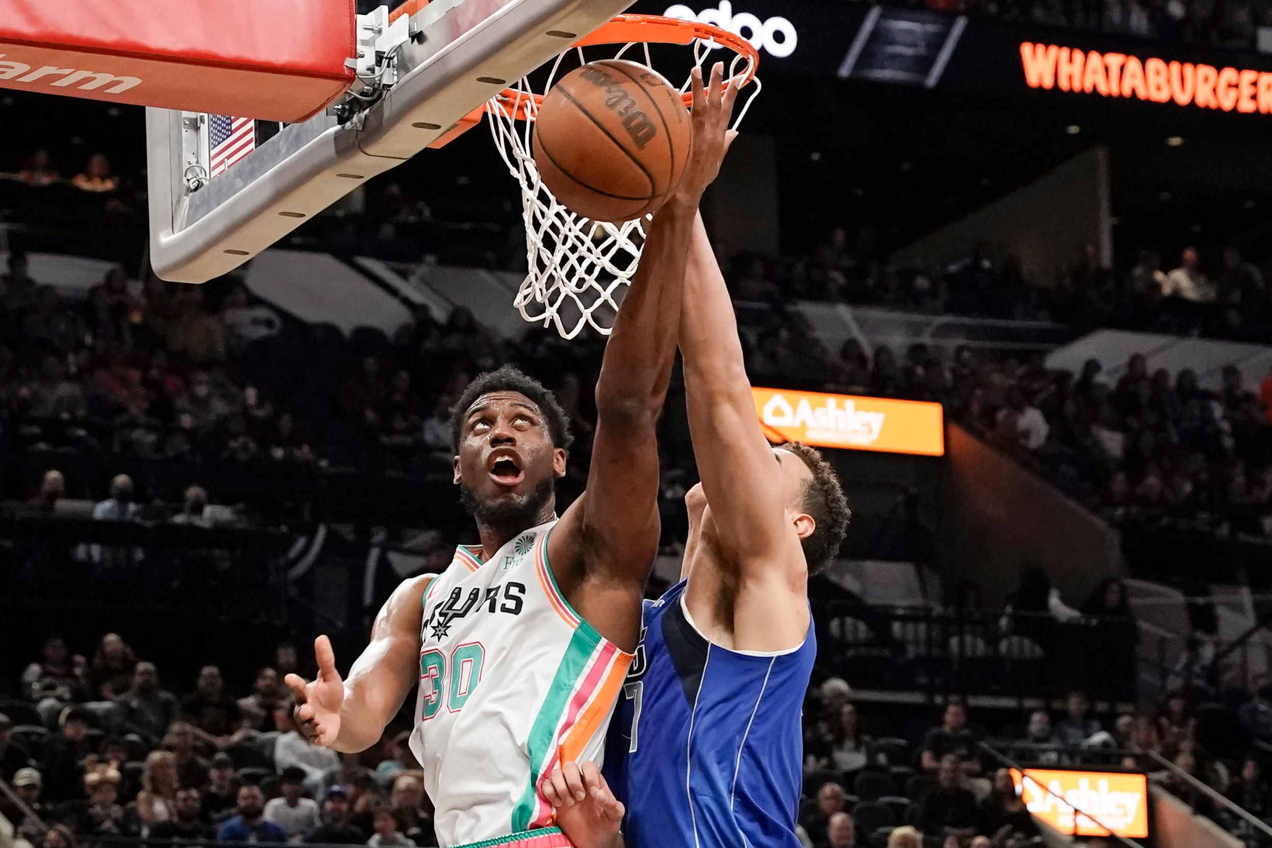 dallas mavericks trade for thaddeus young