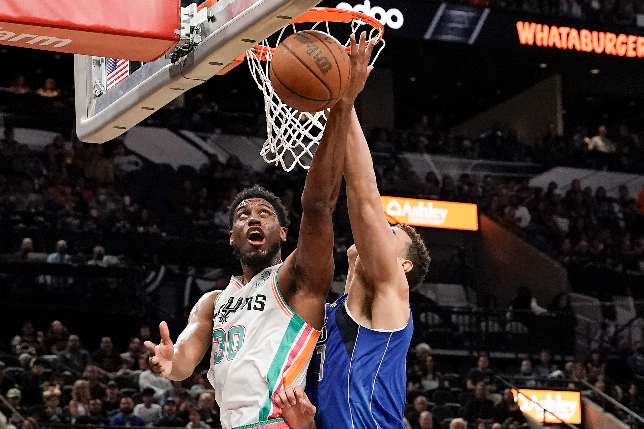 dallas mavericks trade for thaddeus young