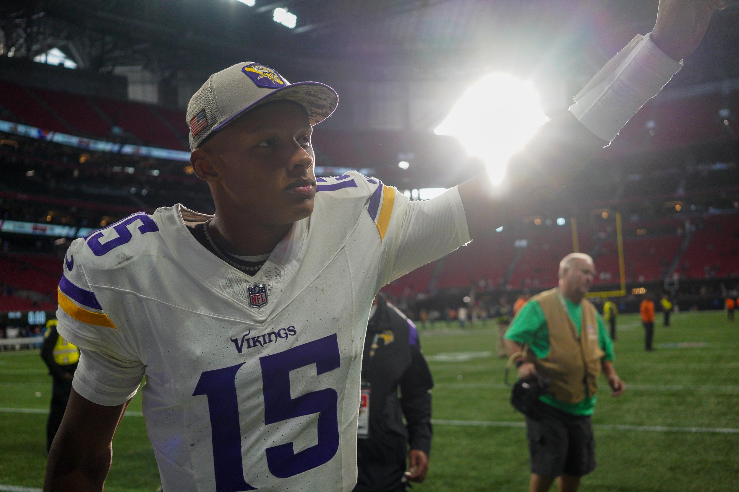 nfl picks against the spread: minnesota vikings, new orleans saints