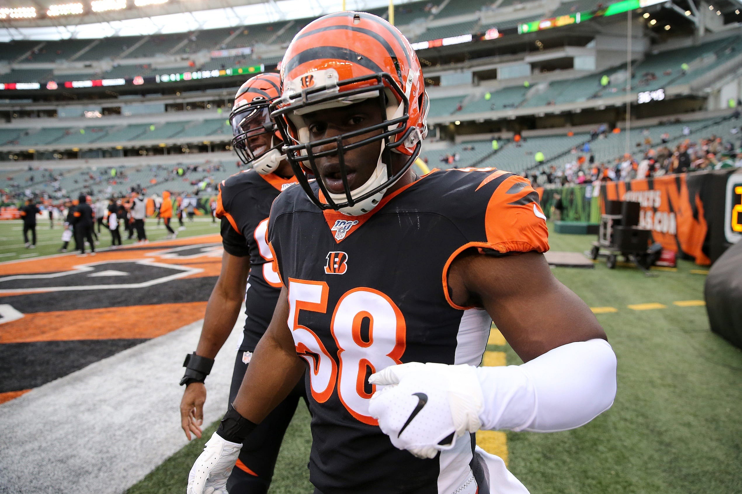 Cincinnati Bengals rebuild: Re-sign Carl Lawson, William Jackson