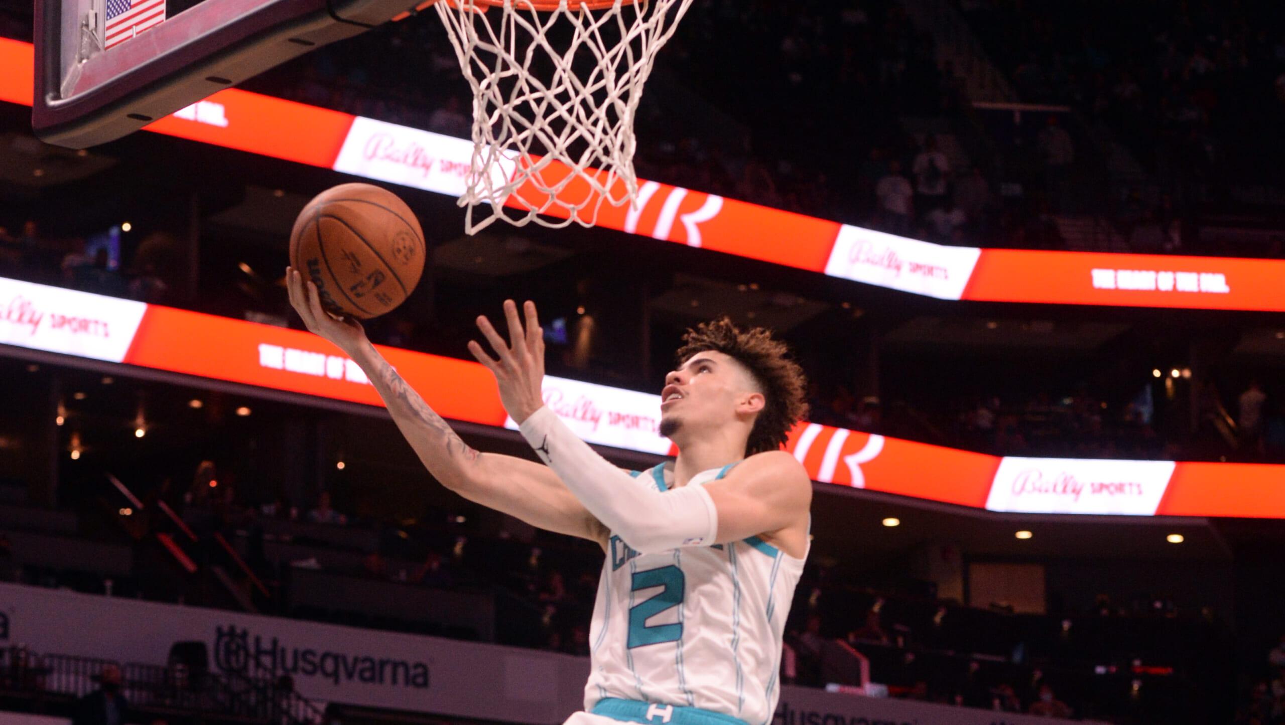 charlotte hornets lamelo ball, superstar