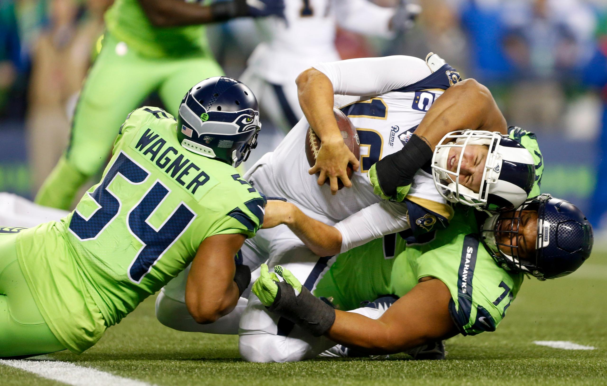 los angeles rams sign bobby wagner