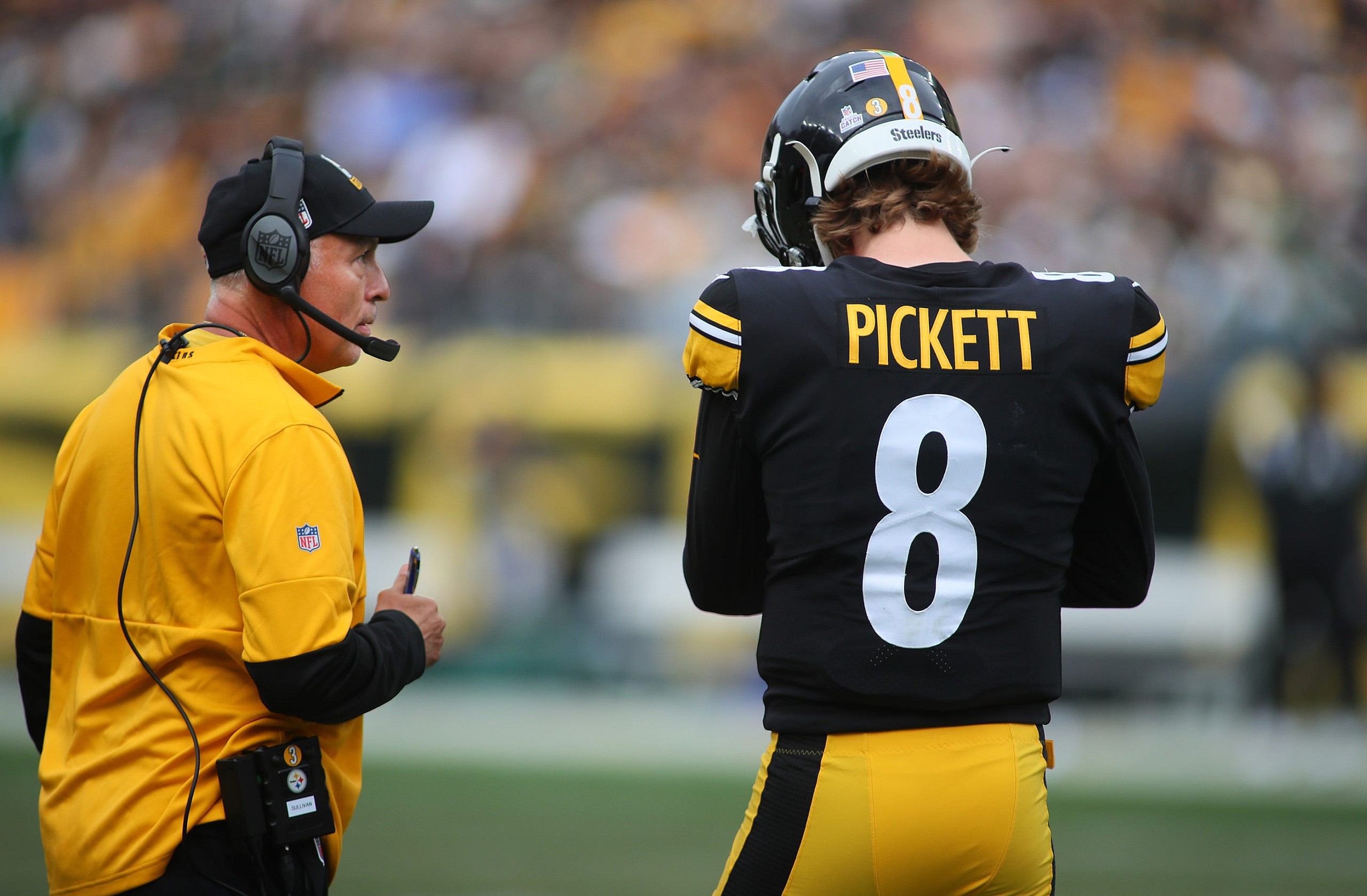 pittsburgh steelers' quarterback kenny pickett