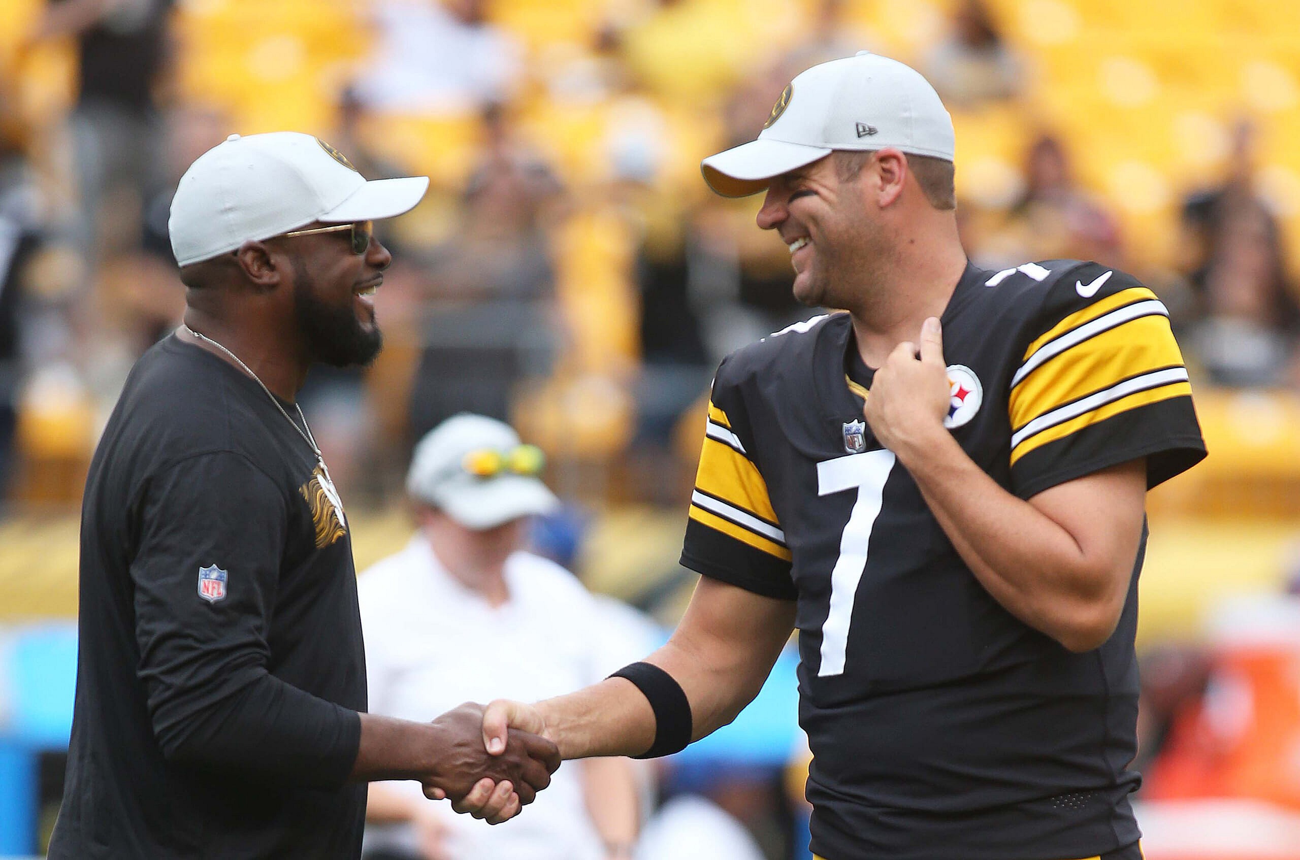 NFL: Tennessee Titans at Pittsburgh Steelers