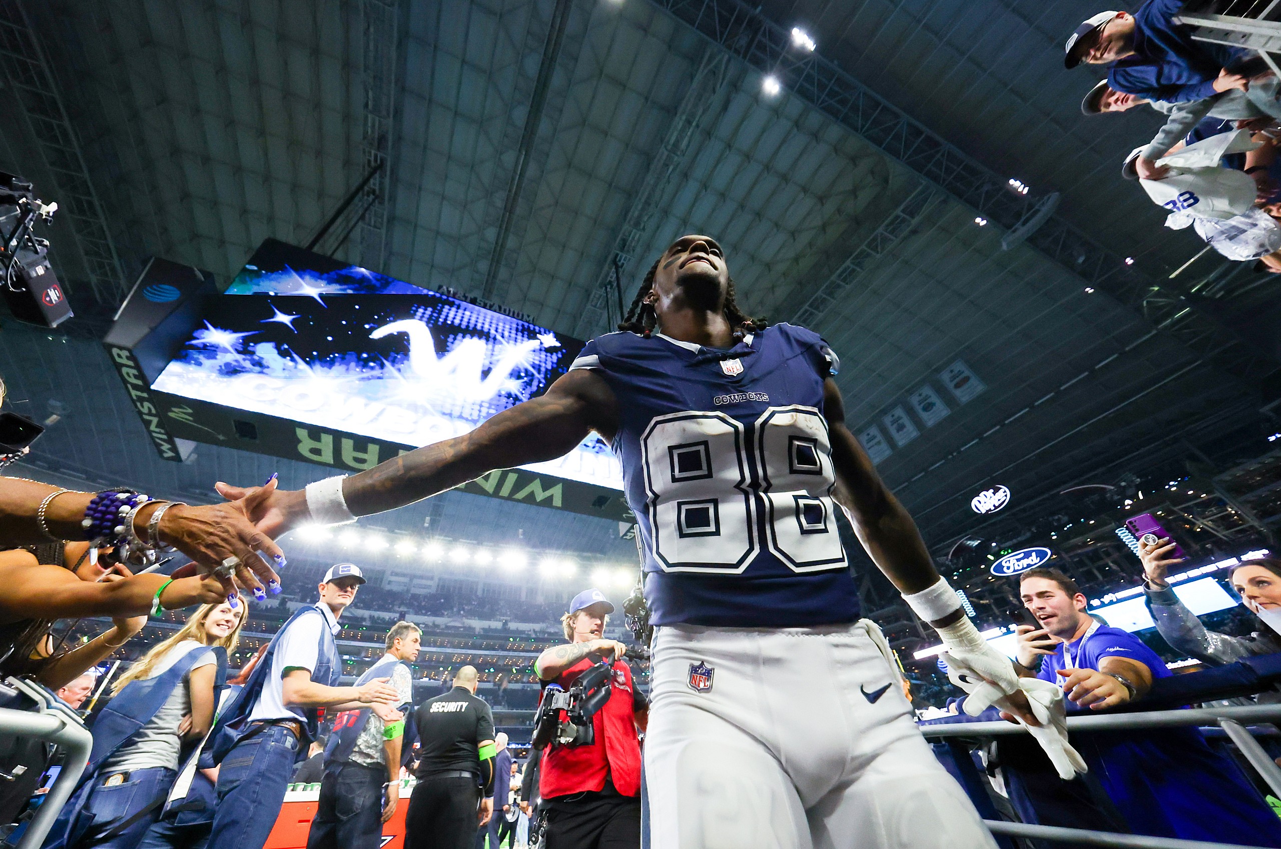 NFL: Detroit Lions at Dallas Cowboys