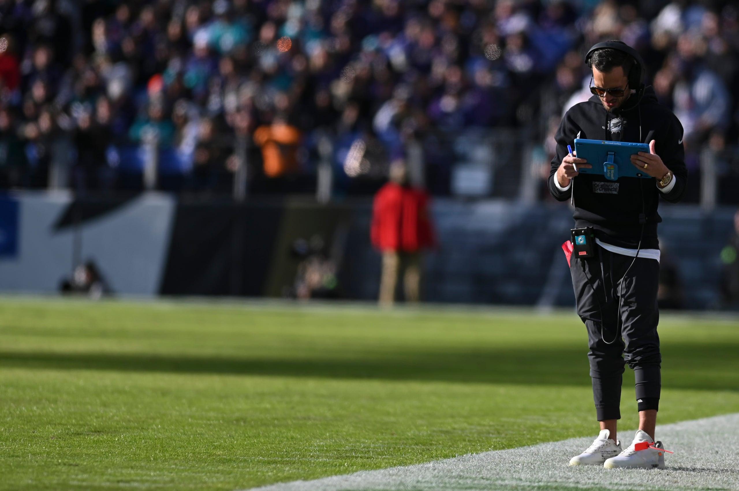 nfl week 17 winners and losers: mike mcdaniel, miami dolphins