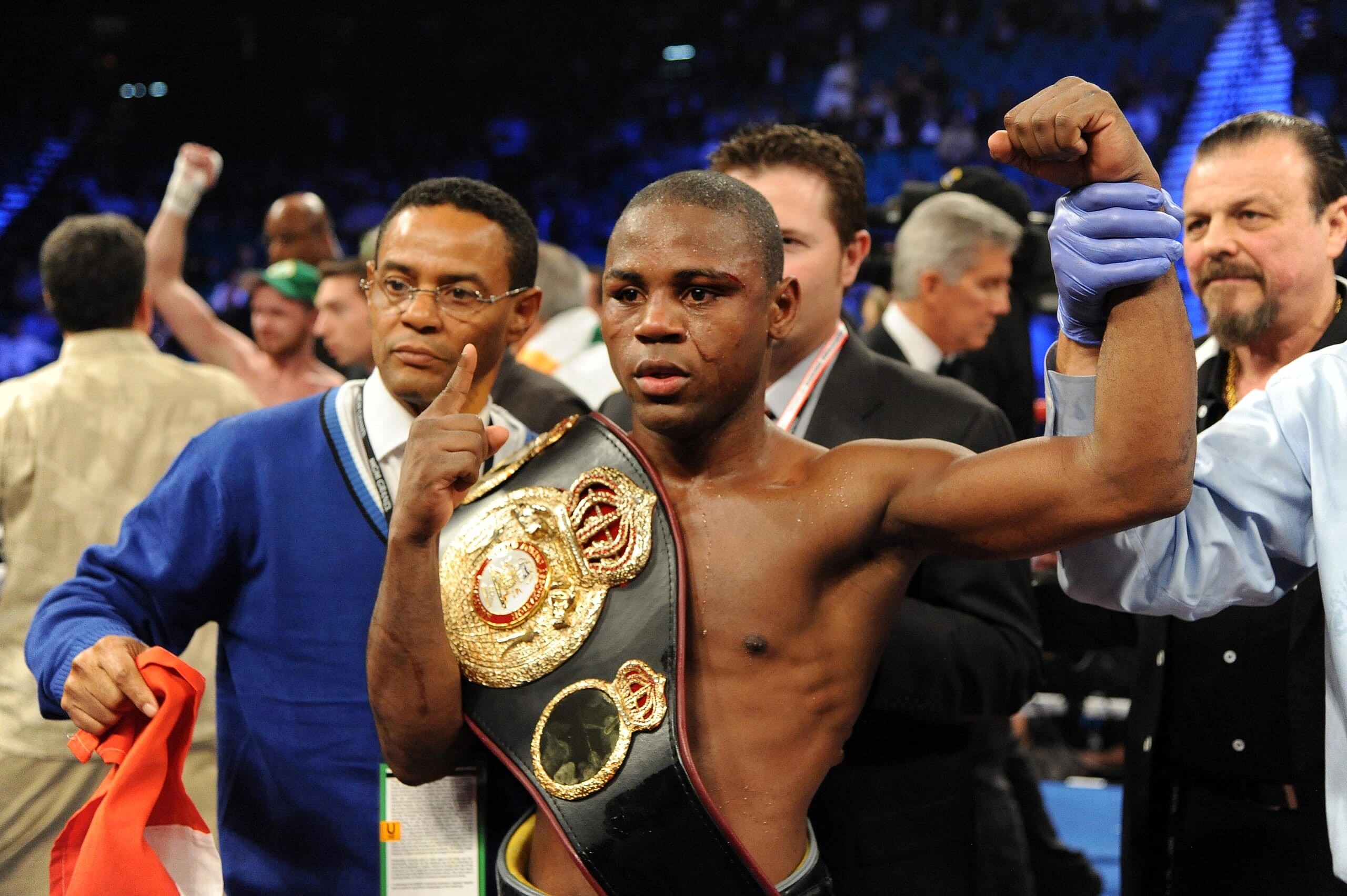 lightweight boxing rankings: javier fortuna