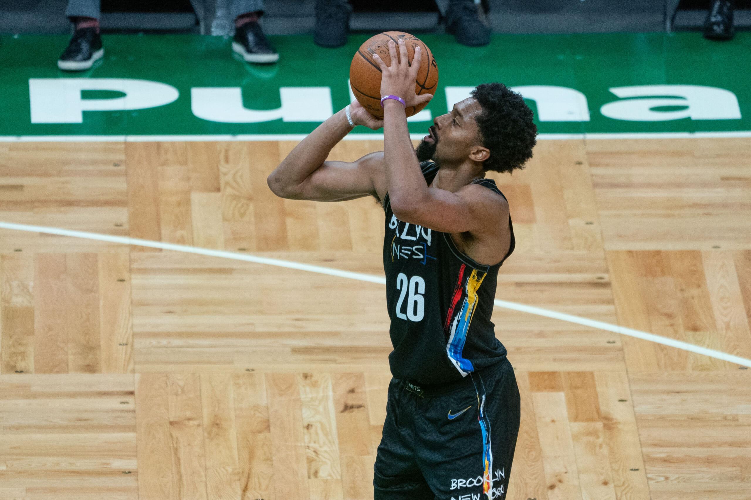 Los Angeles Lakers sign Spencer Dinwiddie