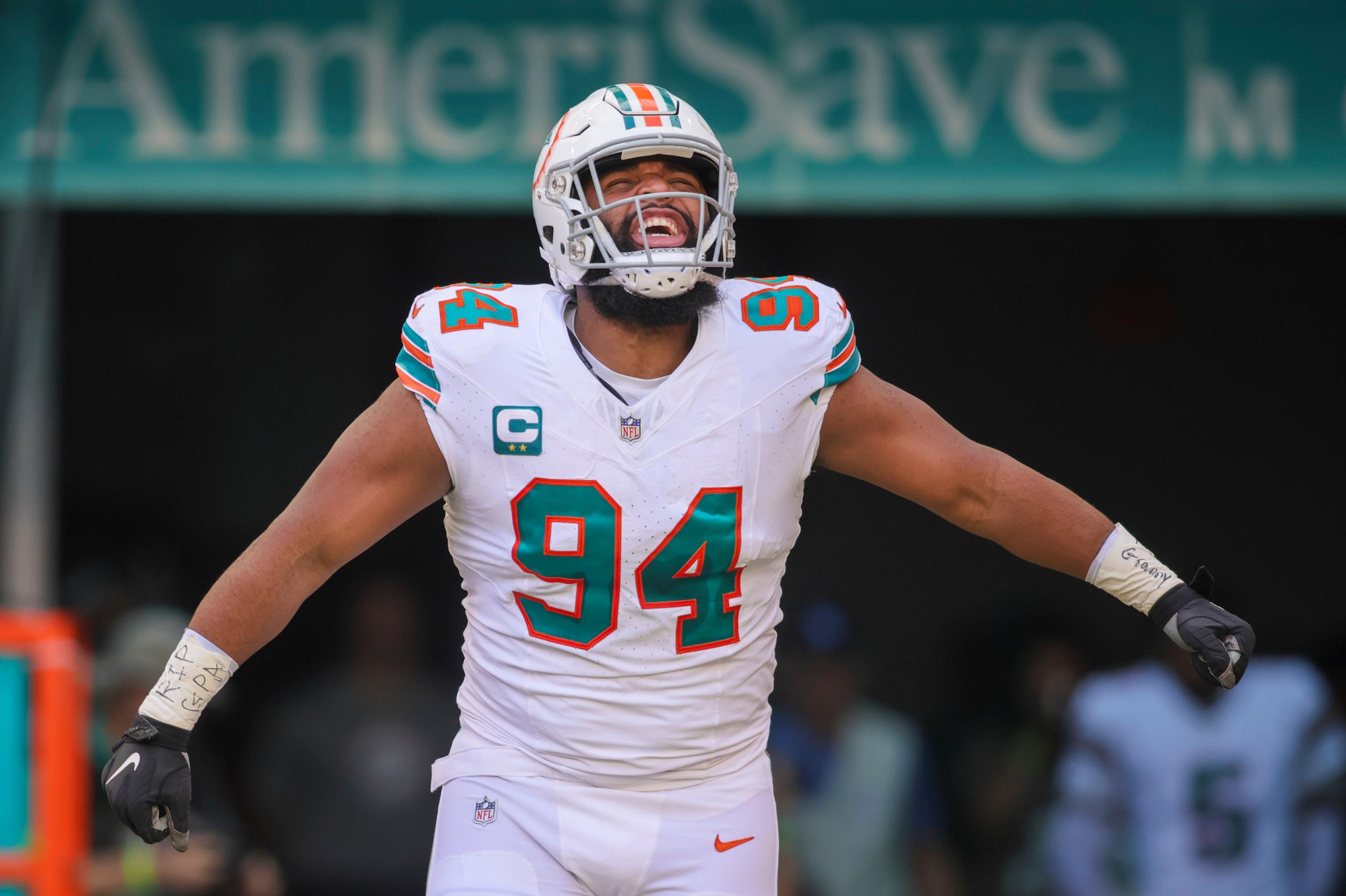 NFL: New England Patriots at Miami Dolphins