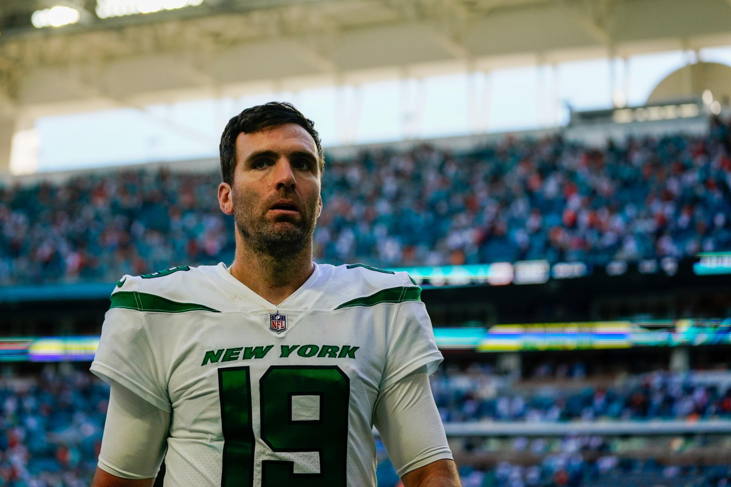 cleveland browns sign joe flacco