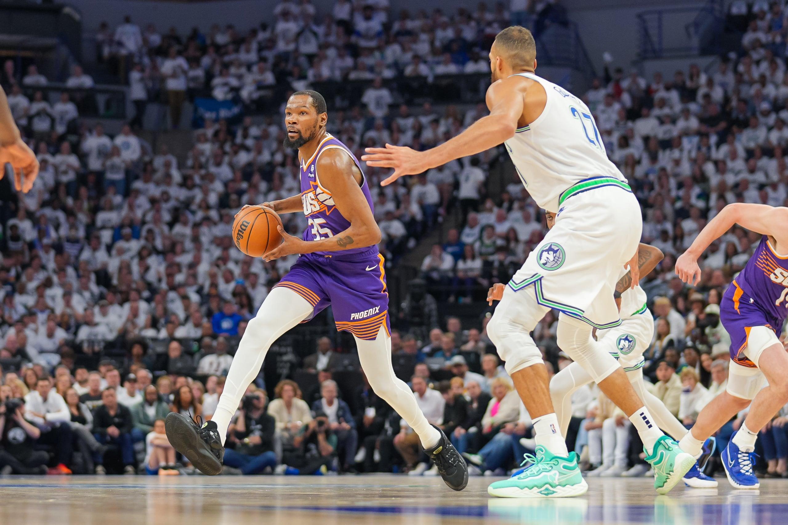Phoenix Suns' Kevin Durant against Minnesota timberwolves