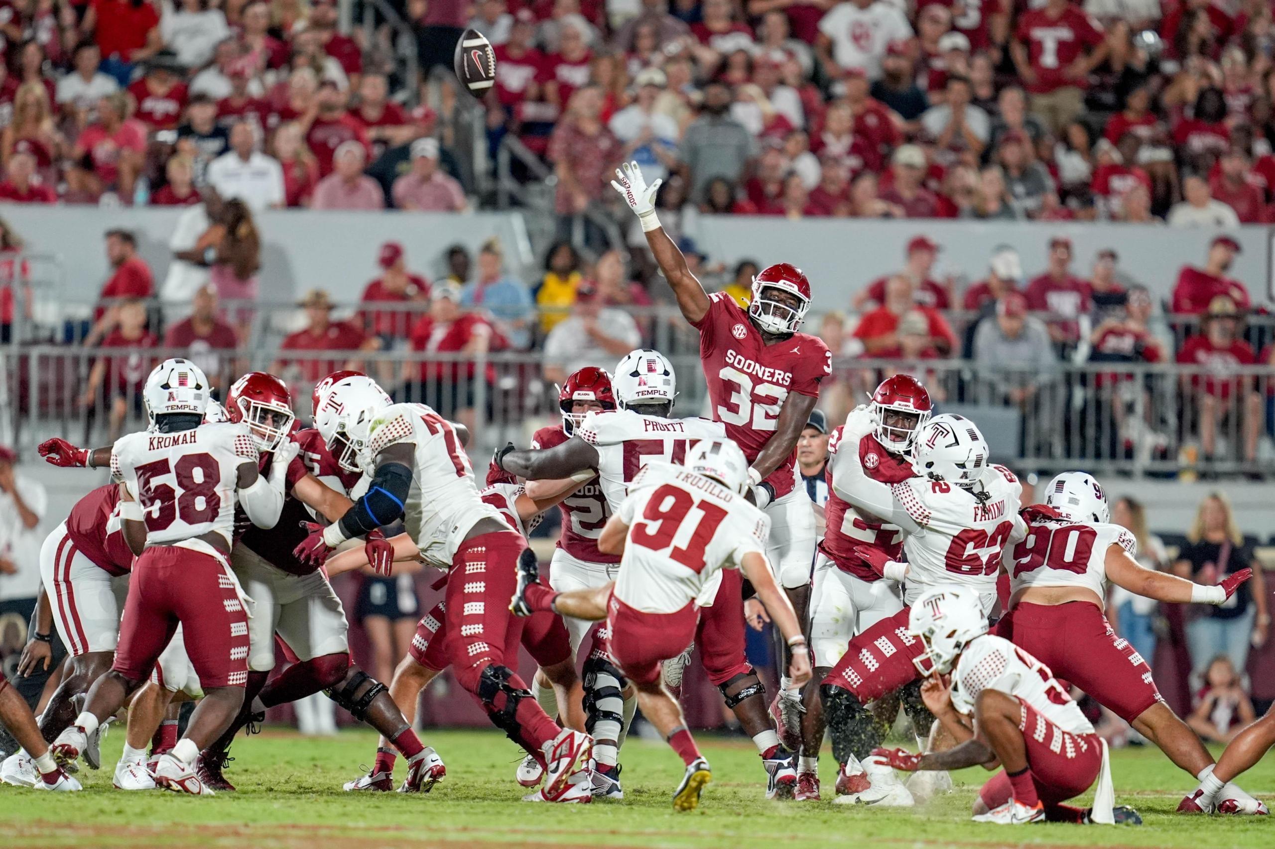 Longest field goals in college football history
