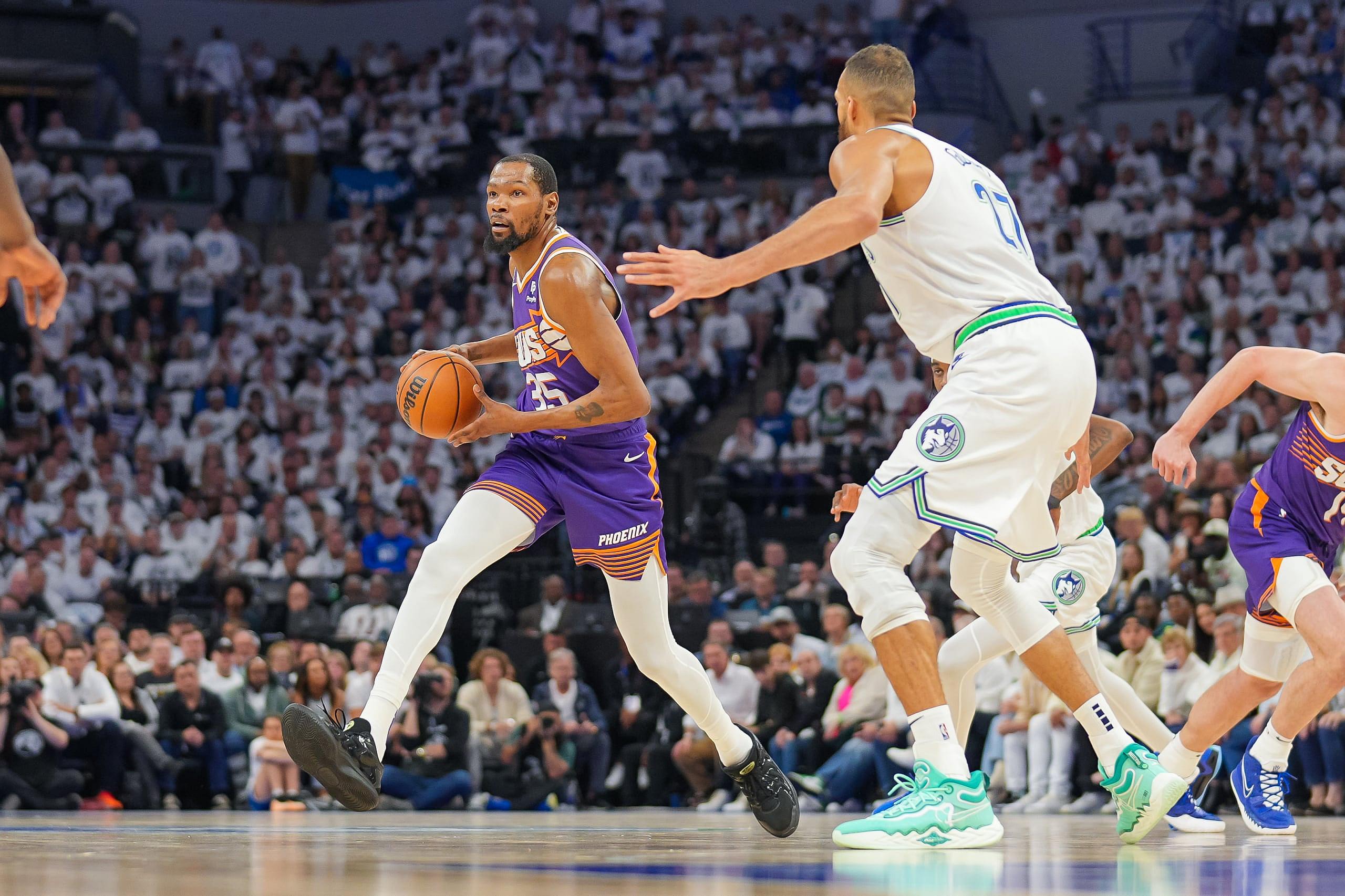 Phoenix Suns' Kevin Durant against Minnesota timberwolves