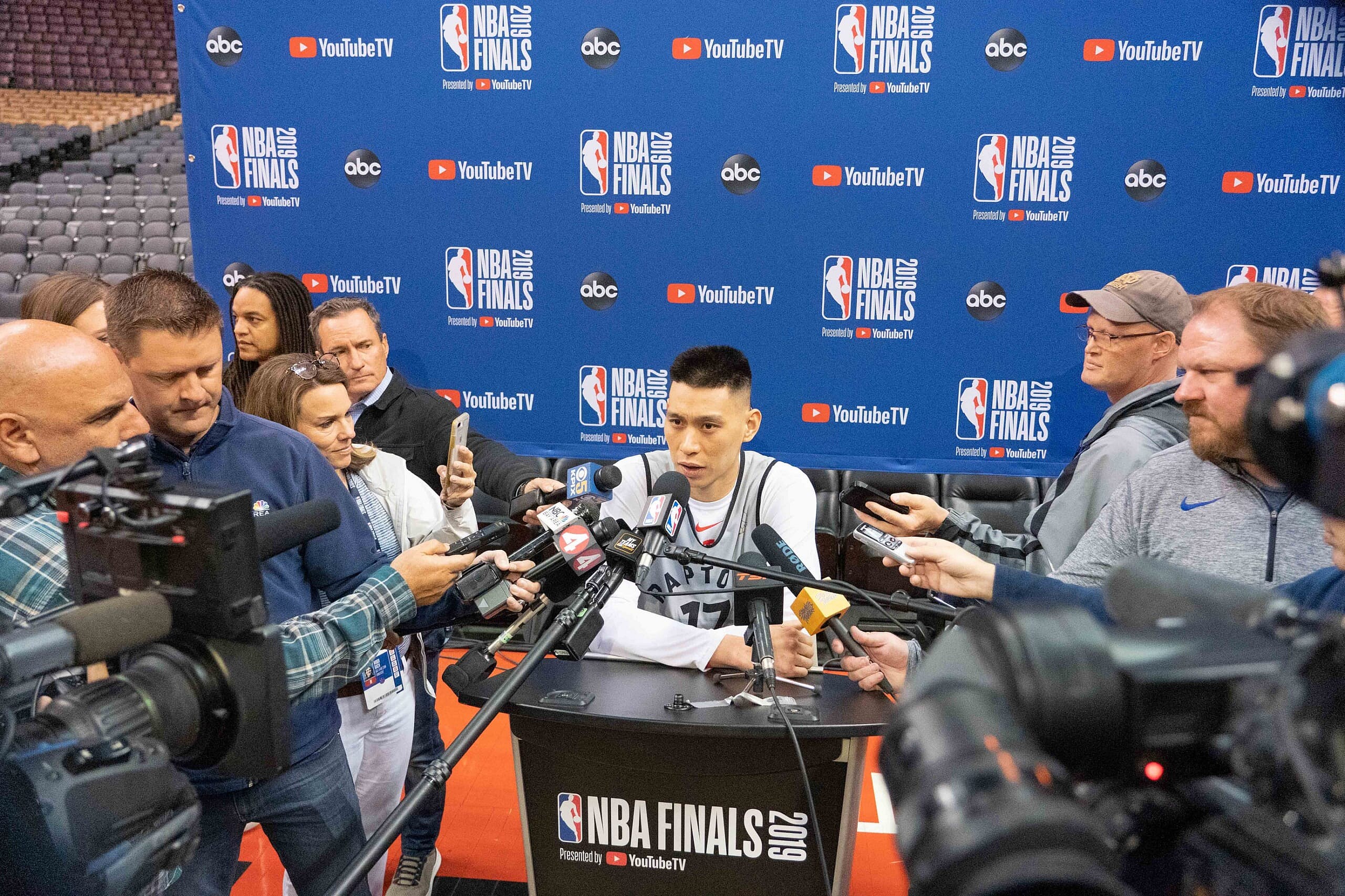 Can Jeremy Lin provide a spark for the Golden State Warriors?