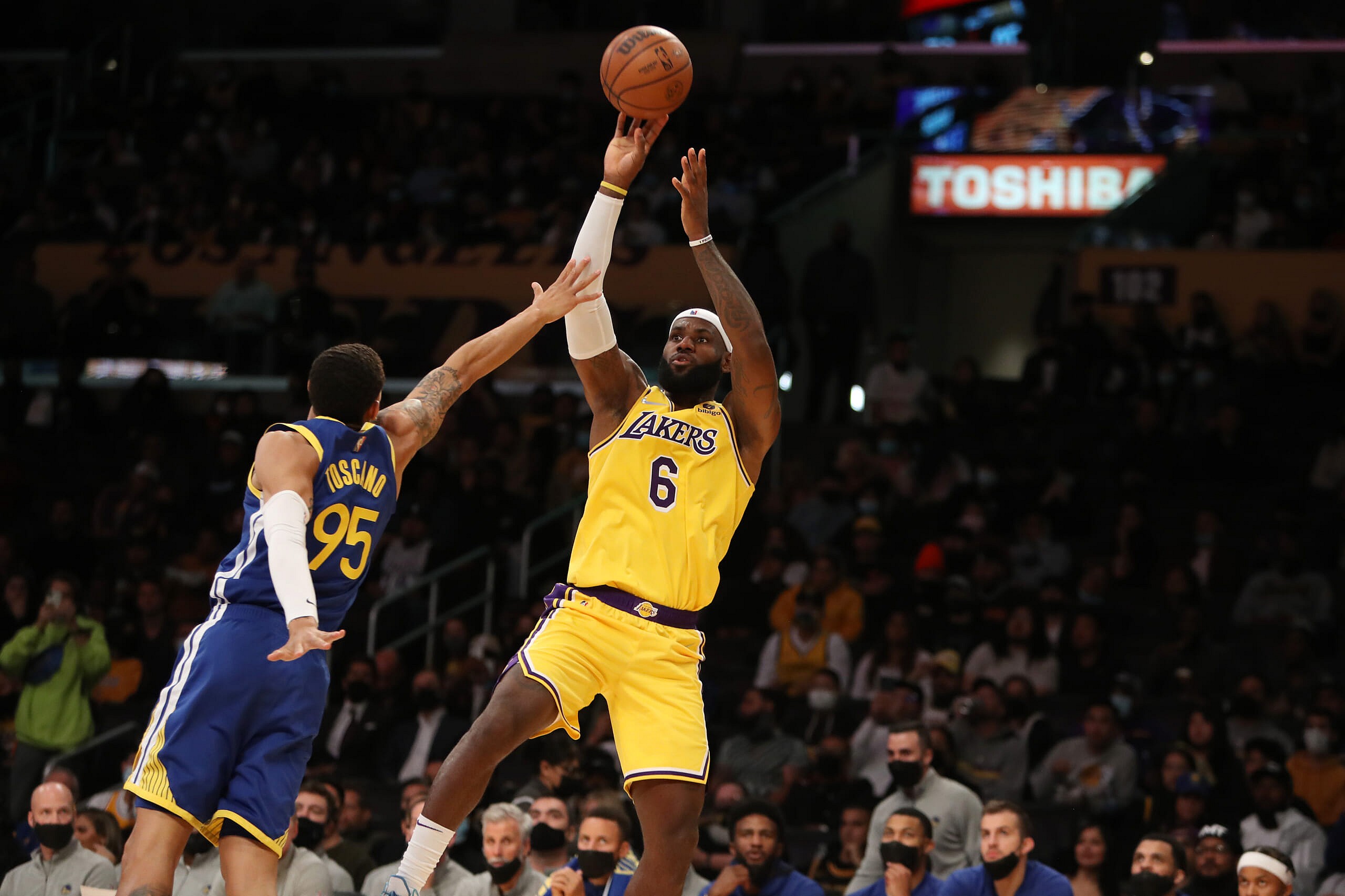 NBA: Preseason-Golden State Warriors at Los Angeles Lakers