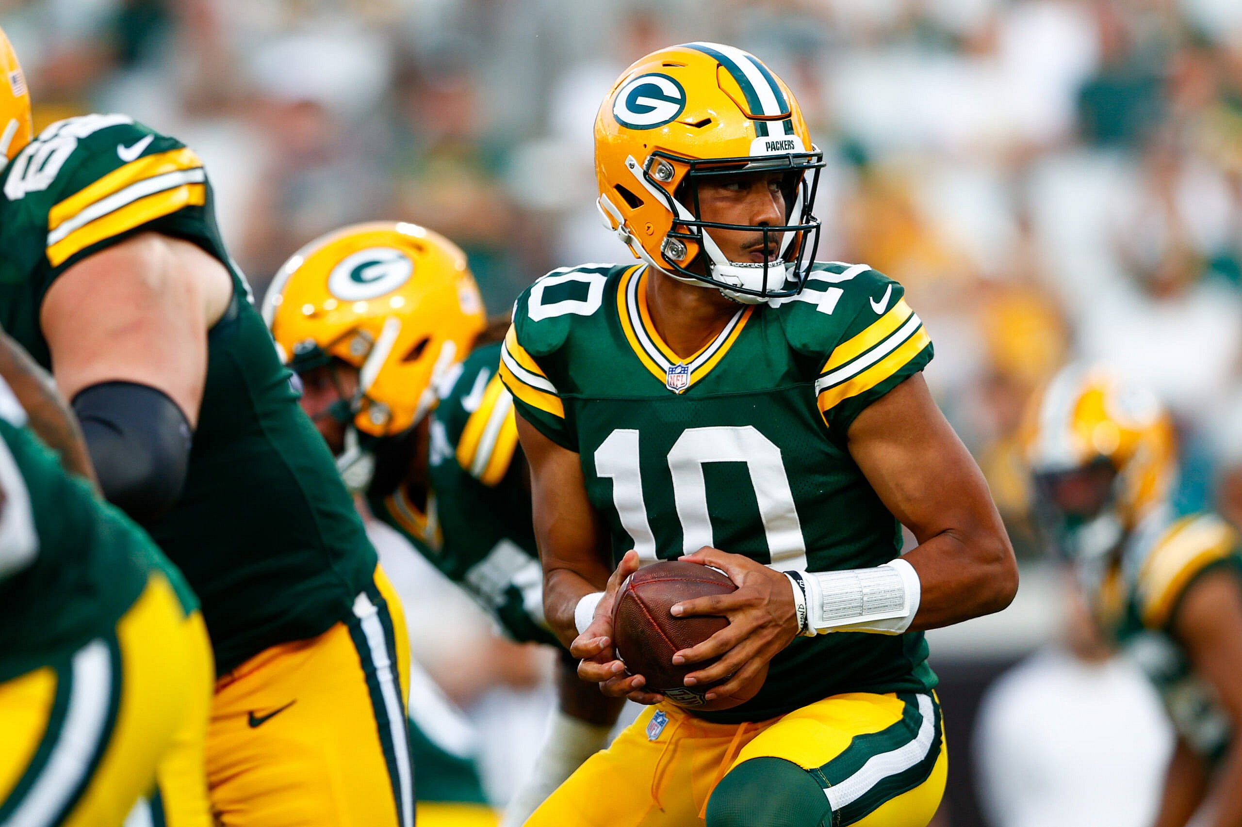 nfl quarterbacks traded: jordan love