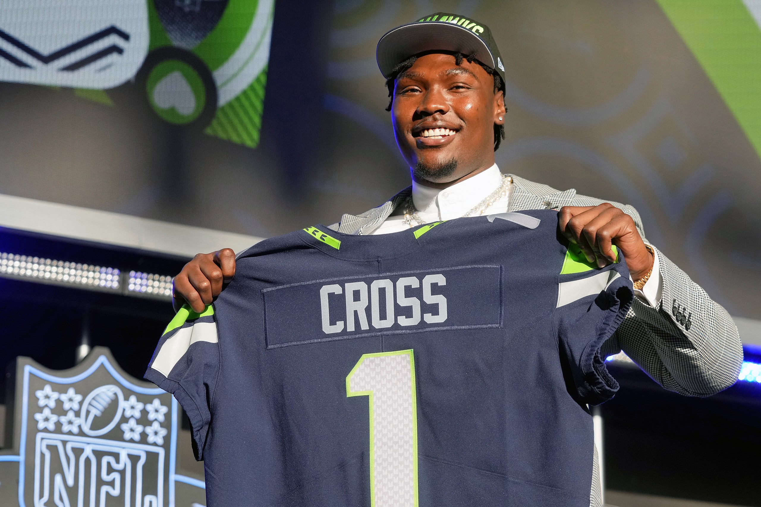 2022 nfl draft: seattle seahawks select charles cross