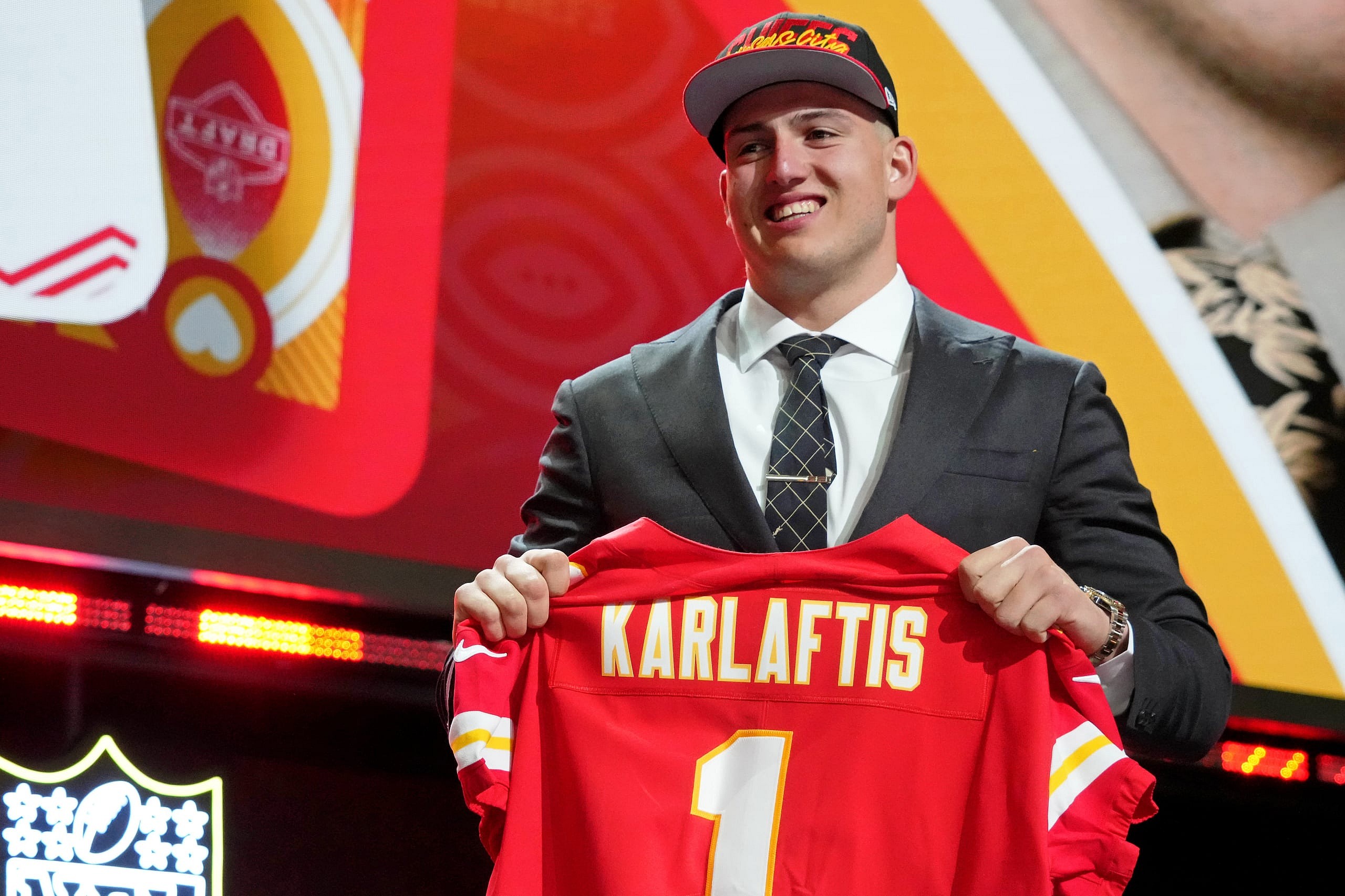 nfl rookies: george karlaftis