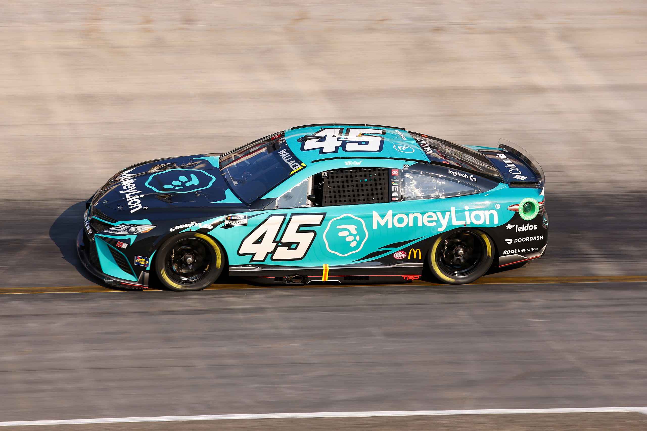 NASCAR: Bass Pro Shops Night Race - Practice and Qualifying