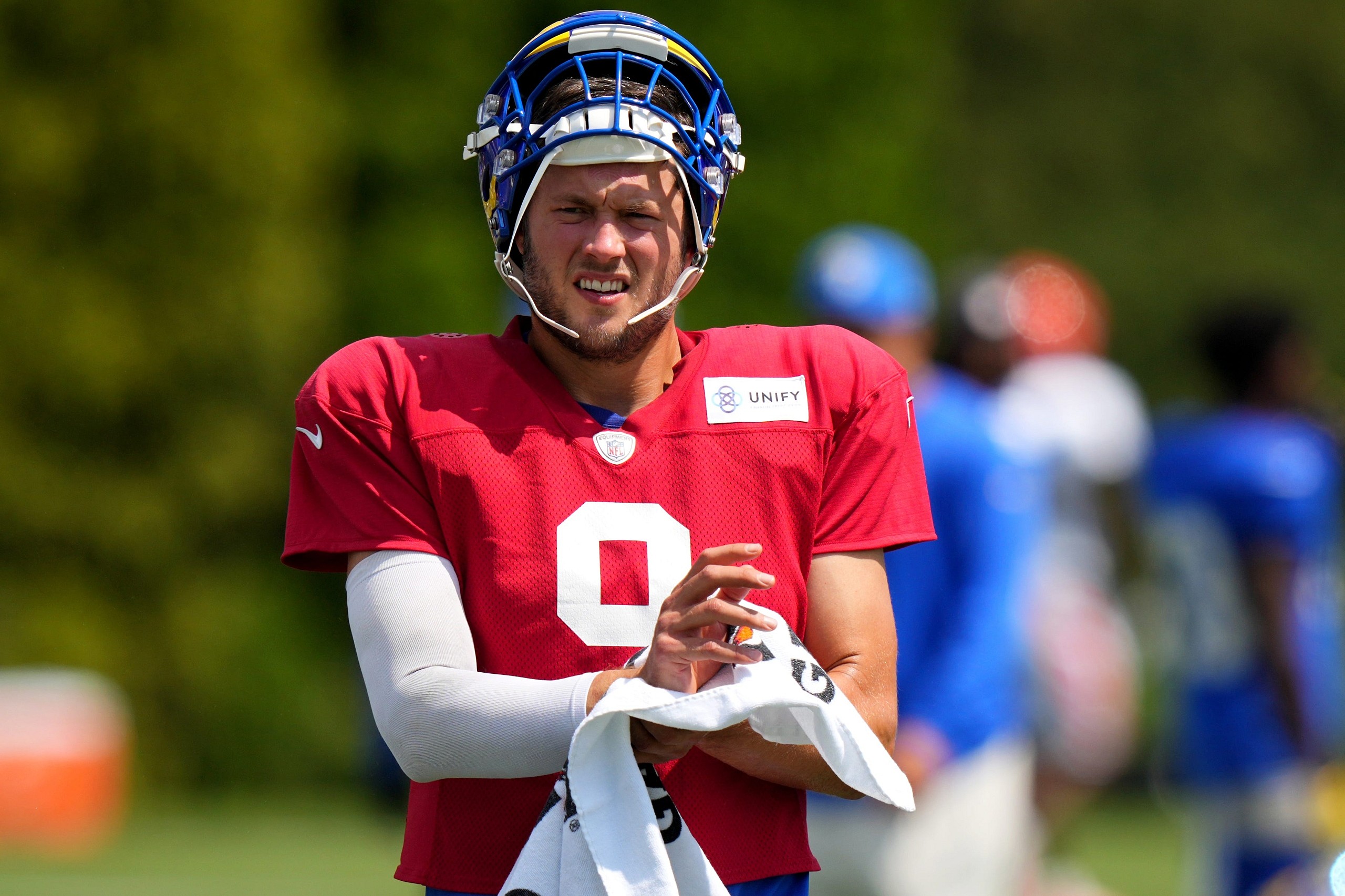 buffalo bills at los angeles rams: matthew stafford