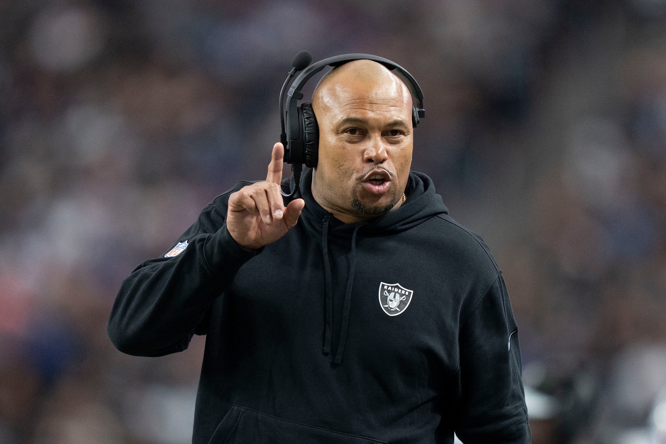 antonio pierce, las vegas raiders