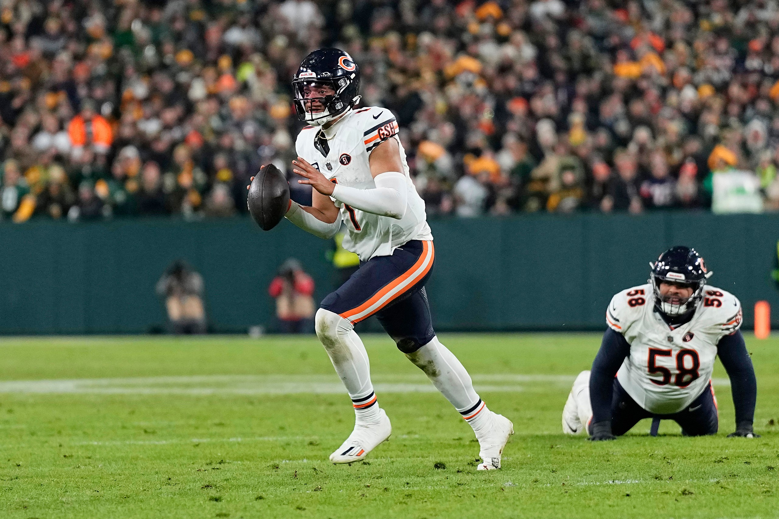 justin fields rumors, chicago bears