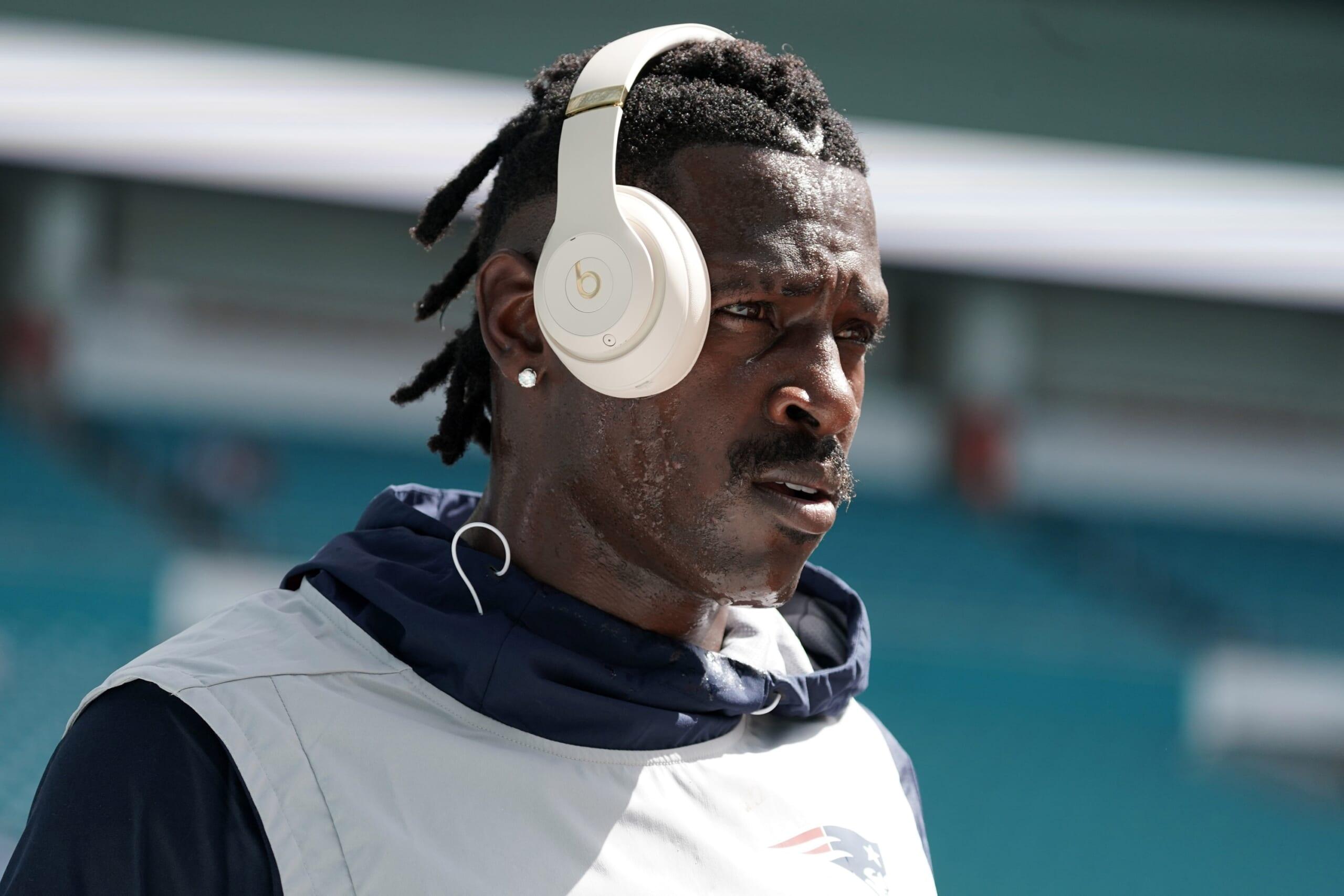 Antonio Brown off-field issues are not behind him.