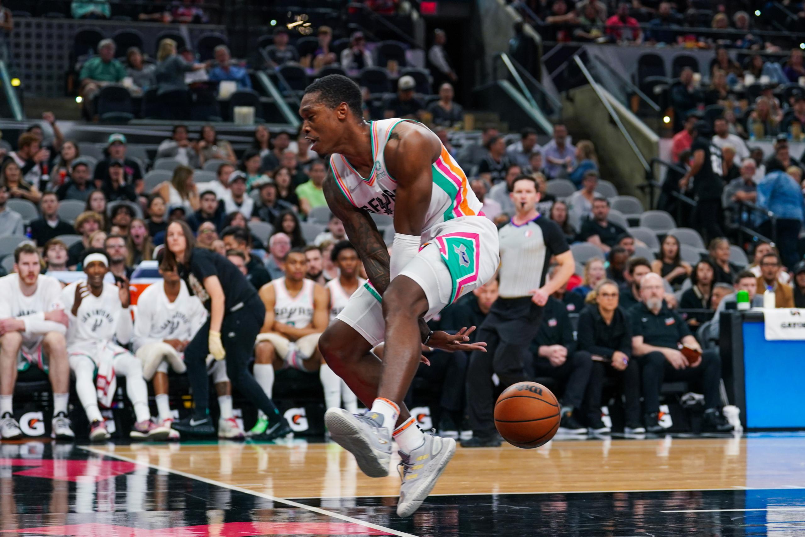 san antonio spurs trade lonnie walker