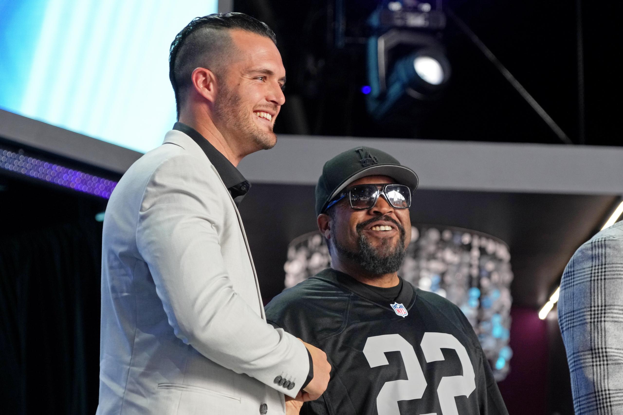 las vegas raiders' derek carr