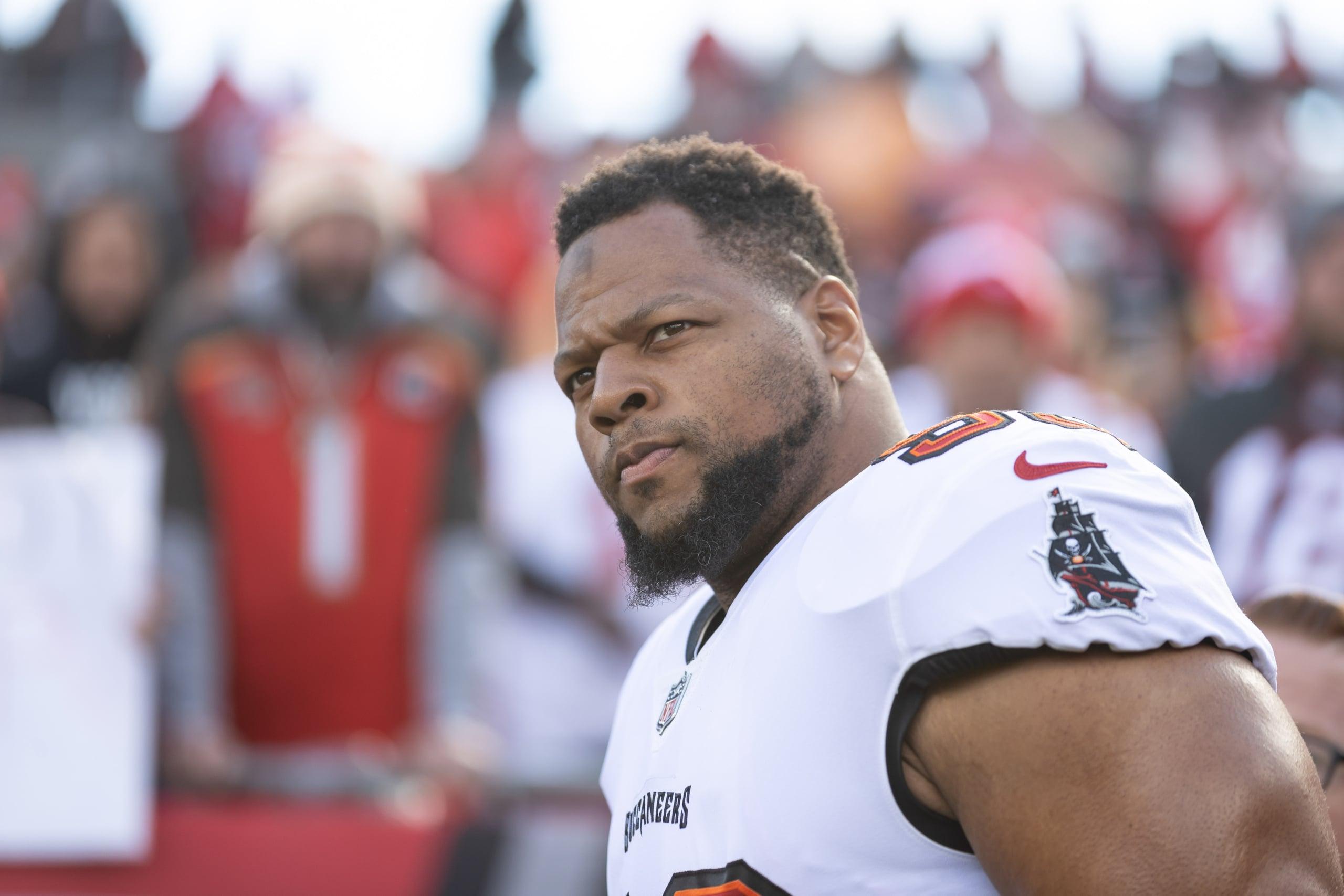 nfl free agents: ndamukong suh