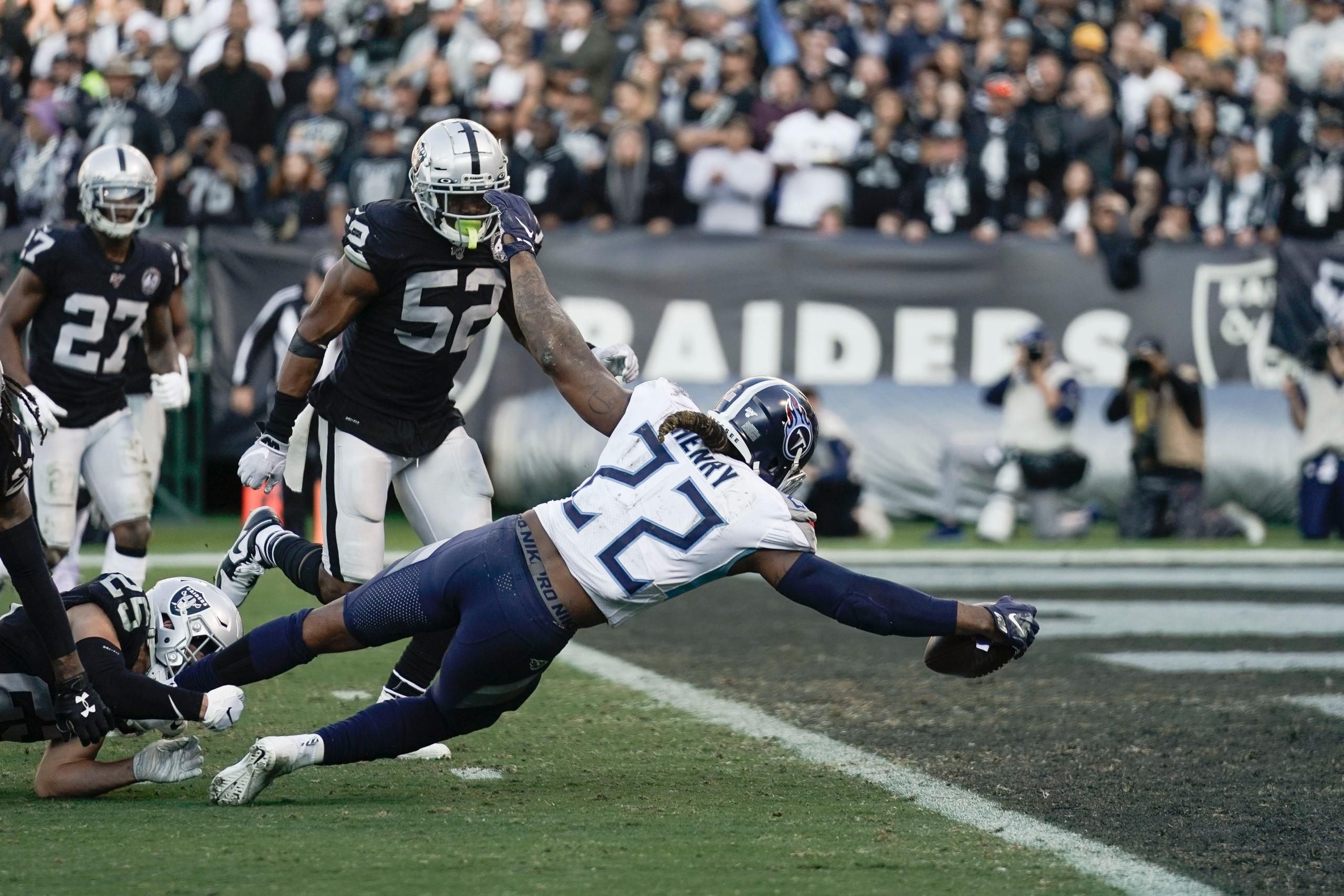 NFL: Tennessee Titans at Oakland Raiders
