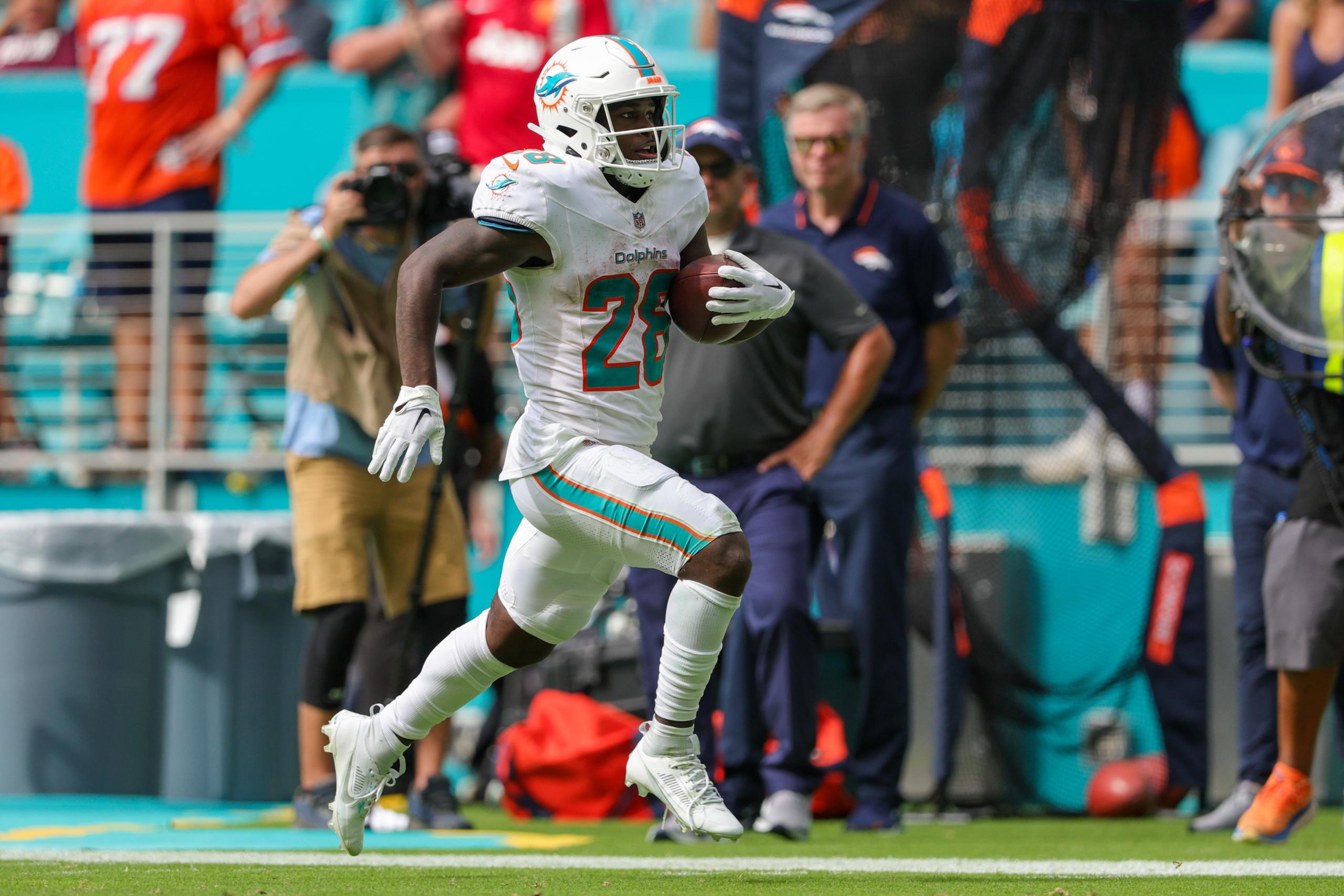 fantasy football waiver wire week 4: de'von achane