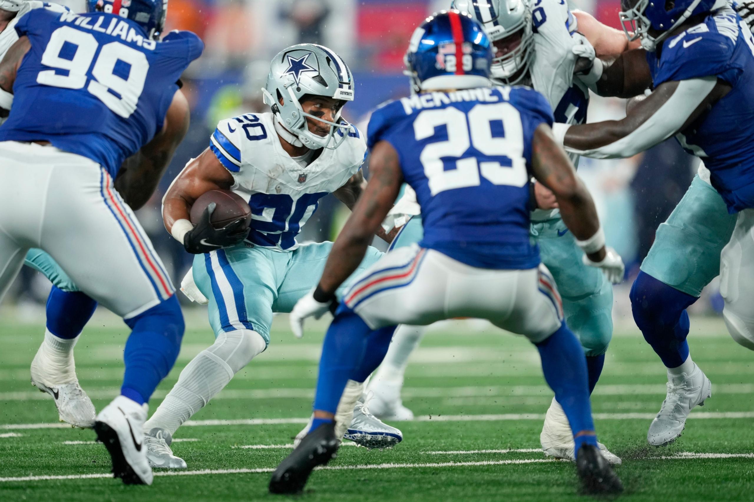 nfl 11 fantasy football start and sit: tony pollard