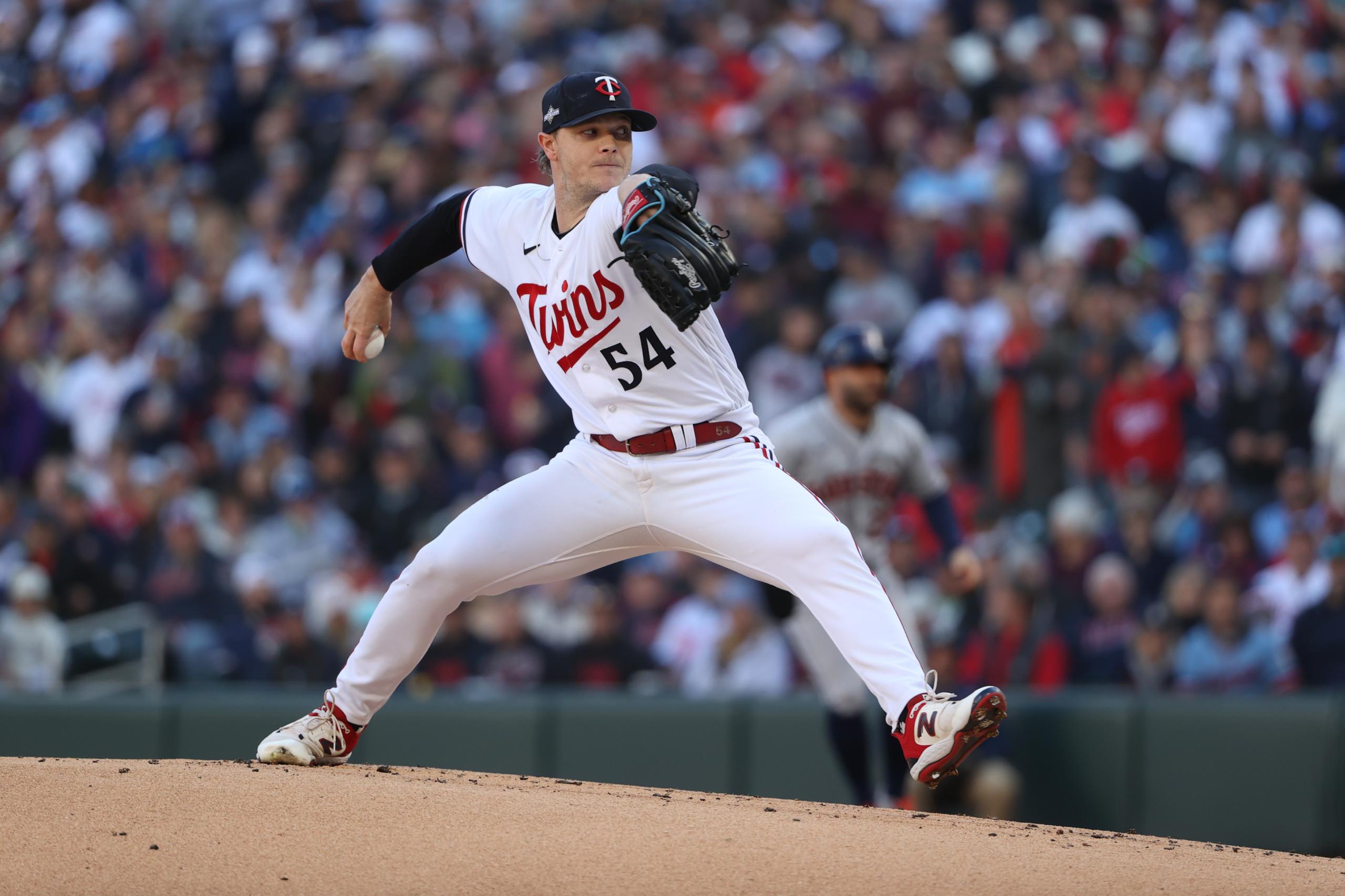 st. louis cardinals sign sonny gray