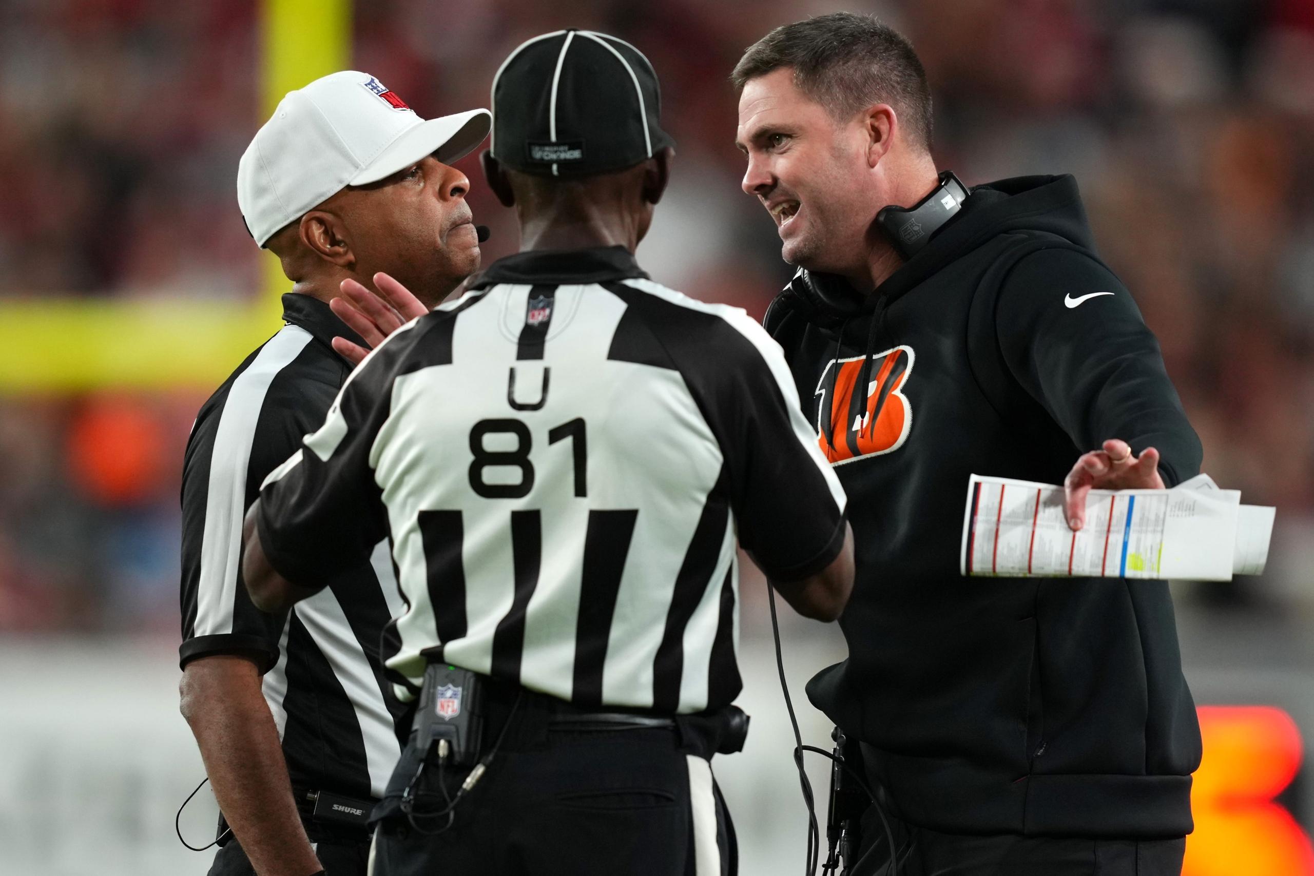 NFL officiating crews