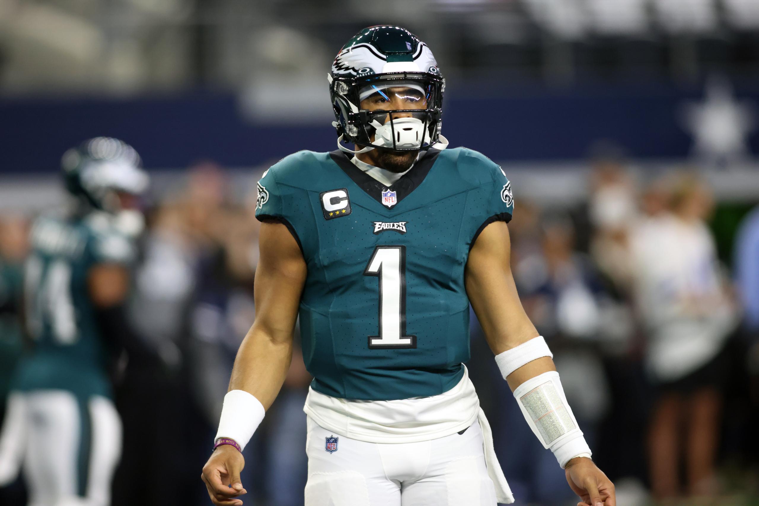 jalen hurts active, philadelphia eagles